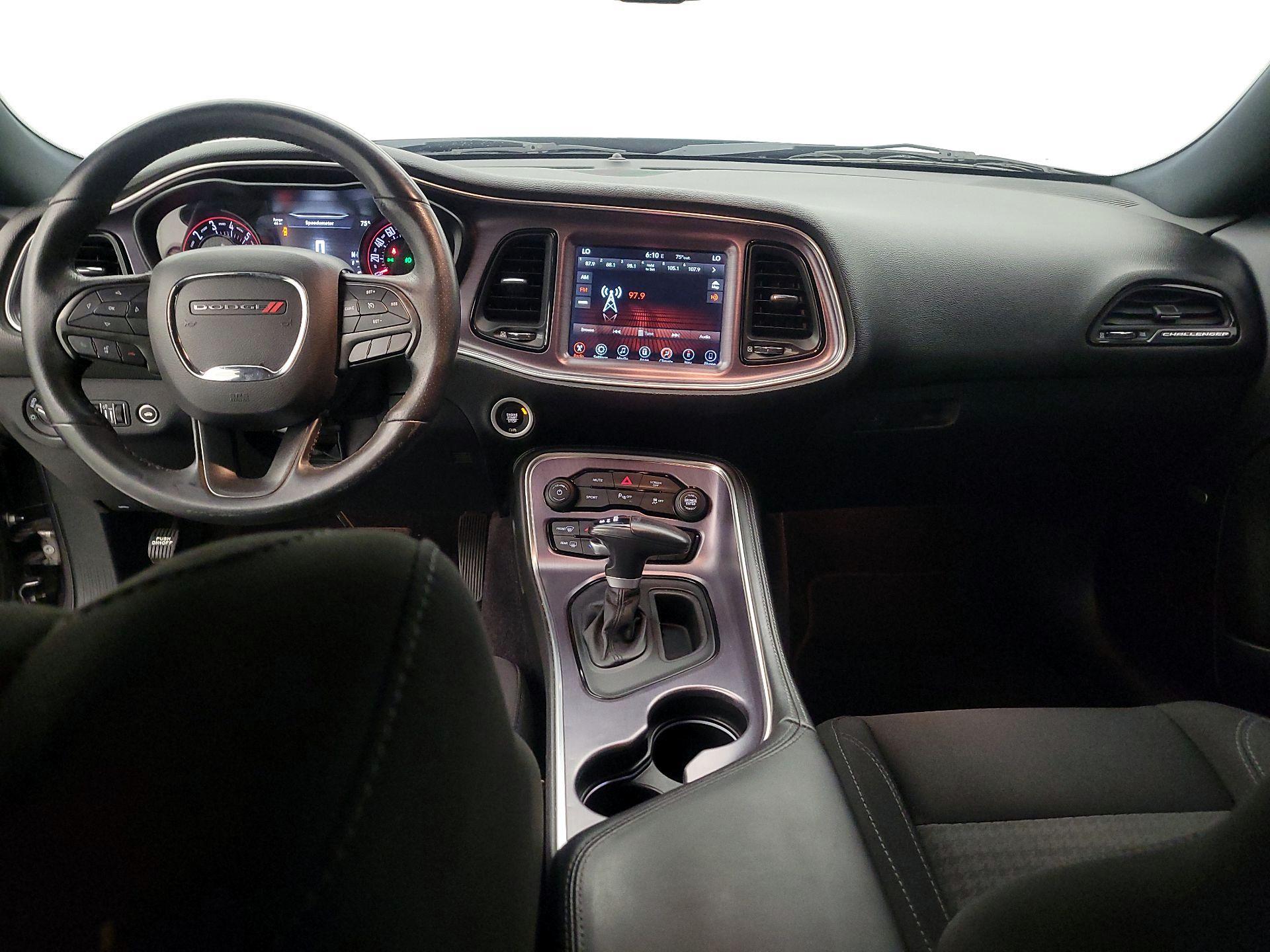 Thumbnail: 2017 Dodge Challenger - 9