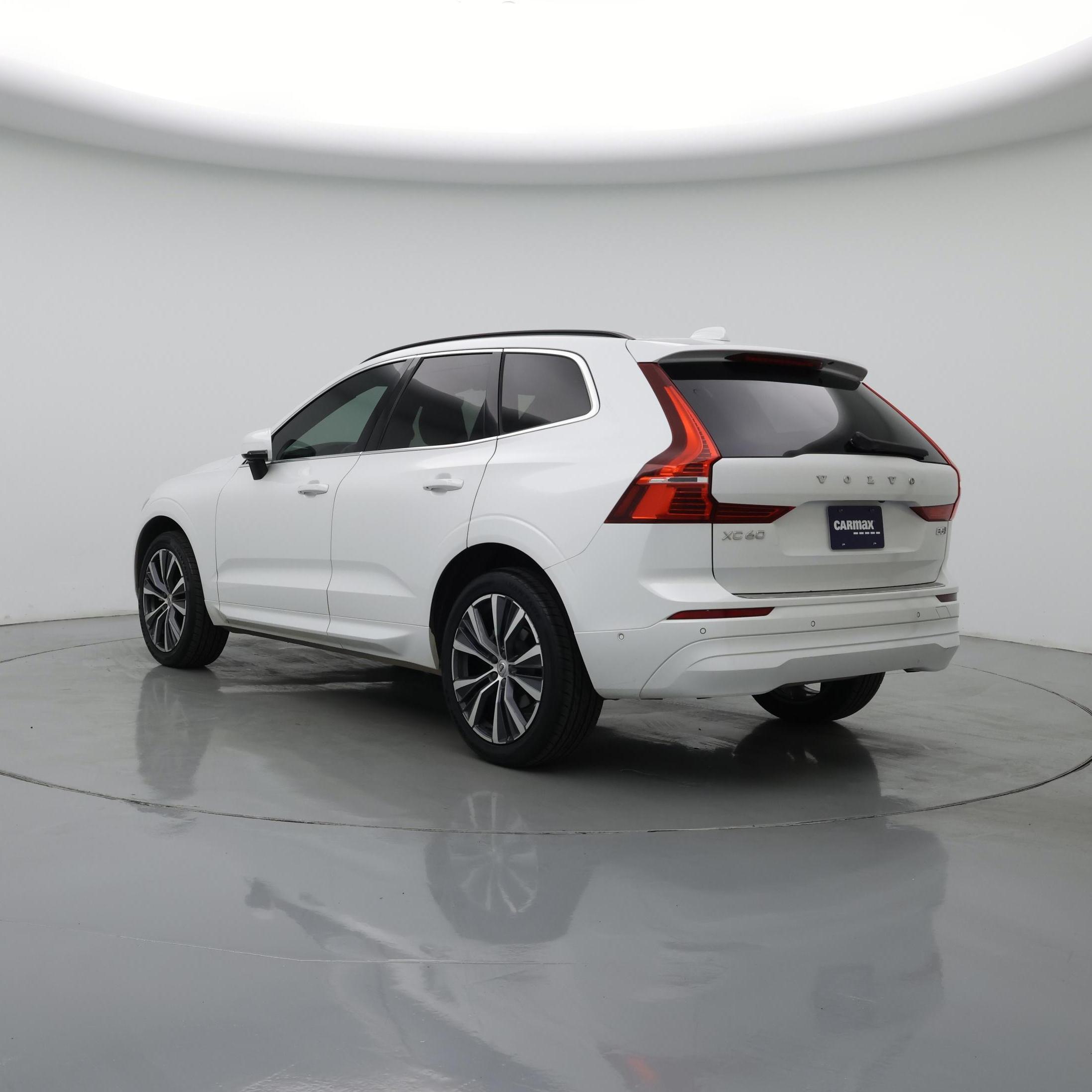 Thumbnail: 2022 Volvo XC60 - 2