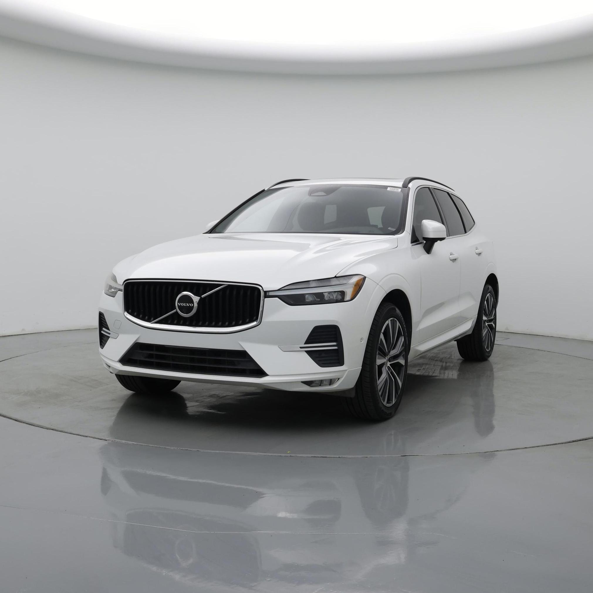 Thumbnail: 2022 Volvo XC60 - 4