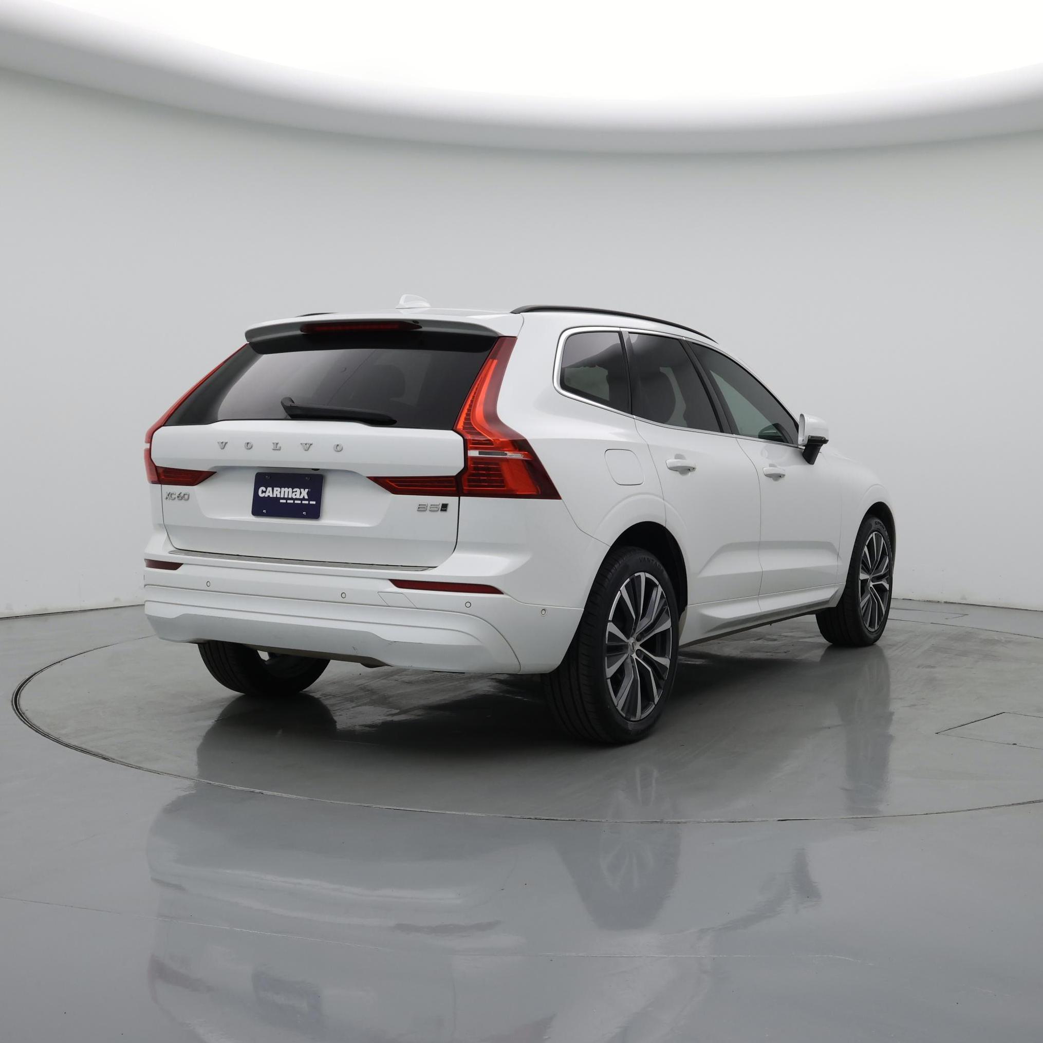 Thumbnail: 2022 Volvo XC60 - 8