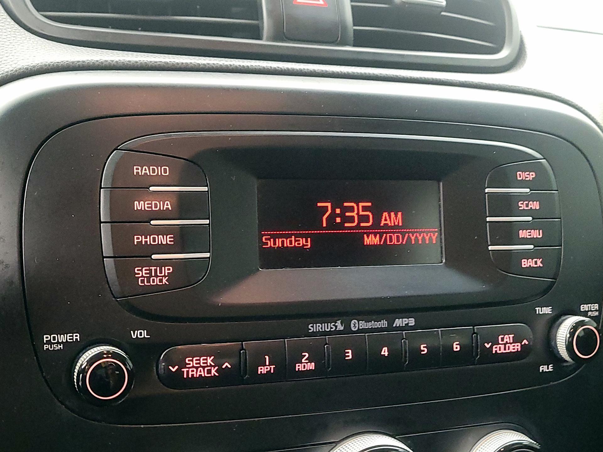 Thumbnail: 2015 Kia Soul - 14