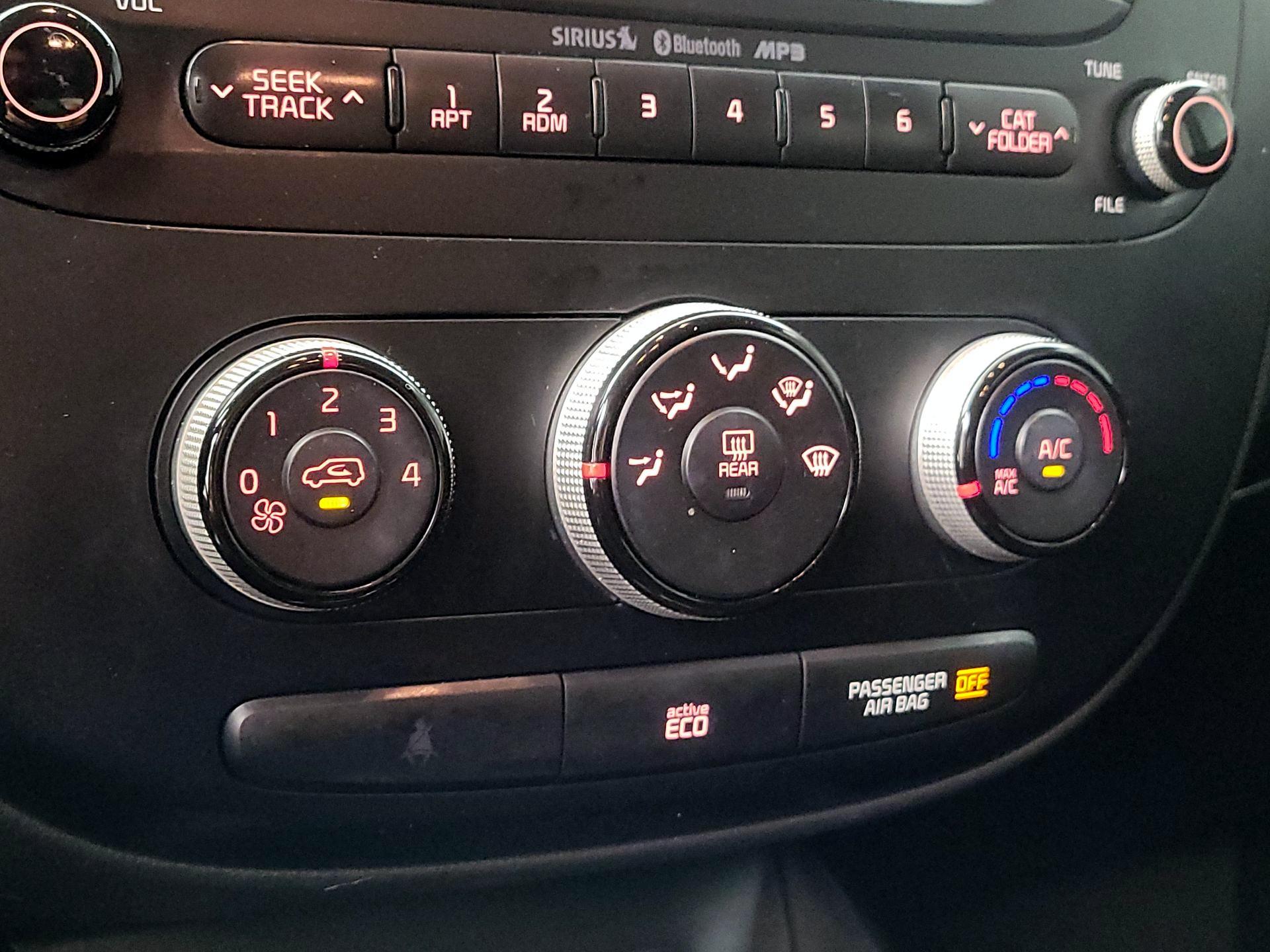 Thumbnail: 2015 Kia Soul - 15