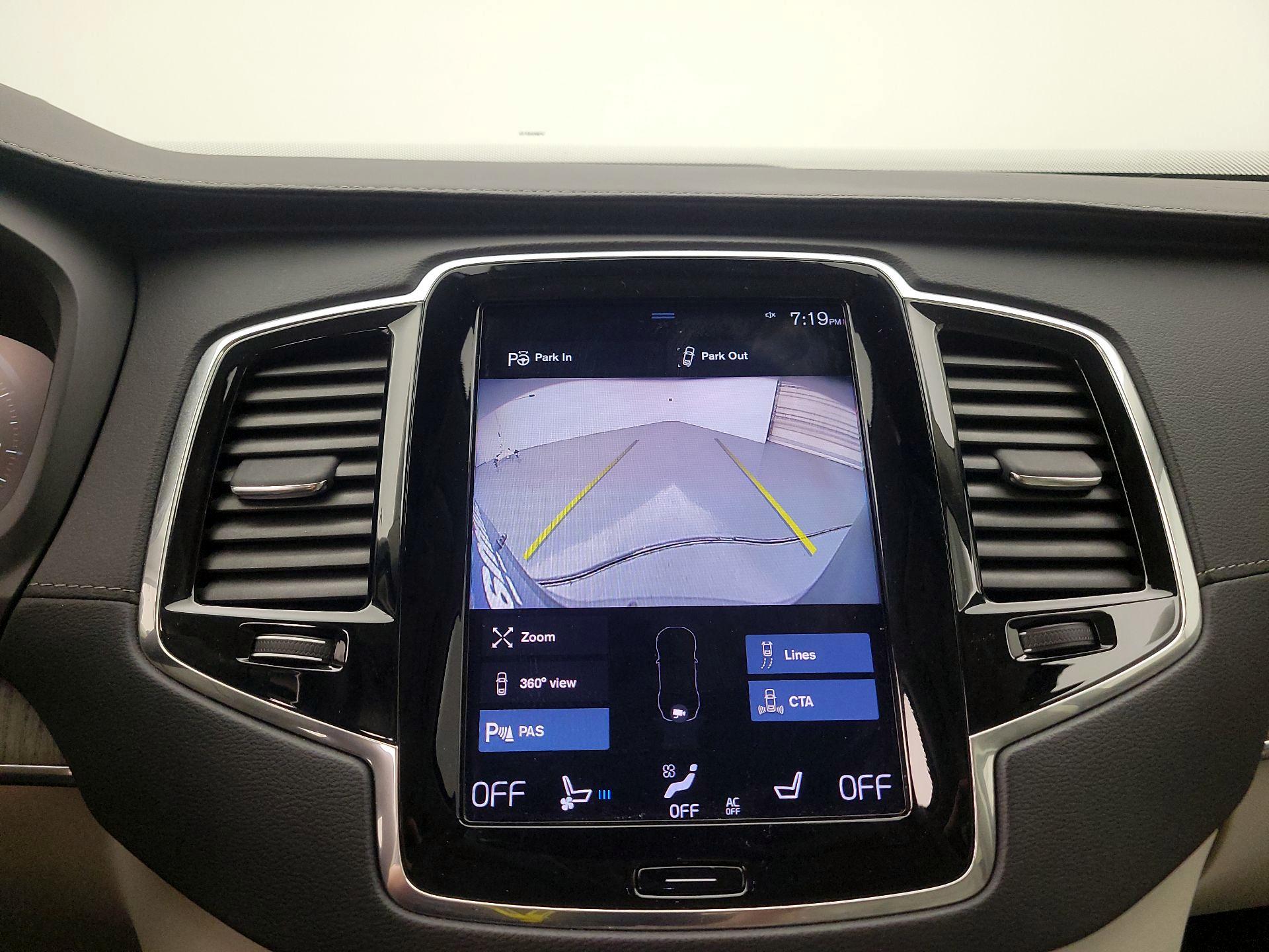 Thumbnail: 2022 Volvo XC90 - 15