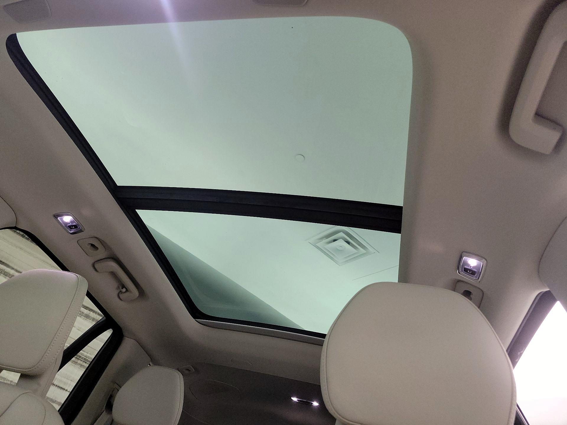 Thumbnail: 2022 Volvo XC90 - 20