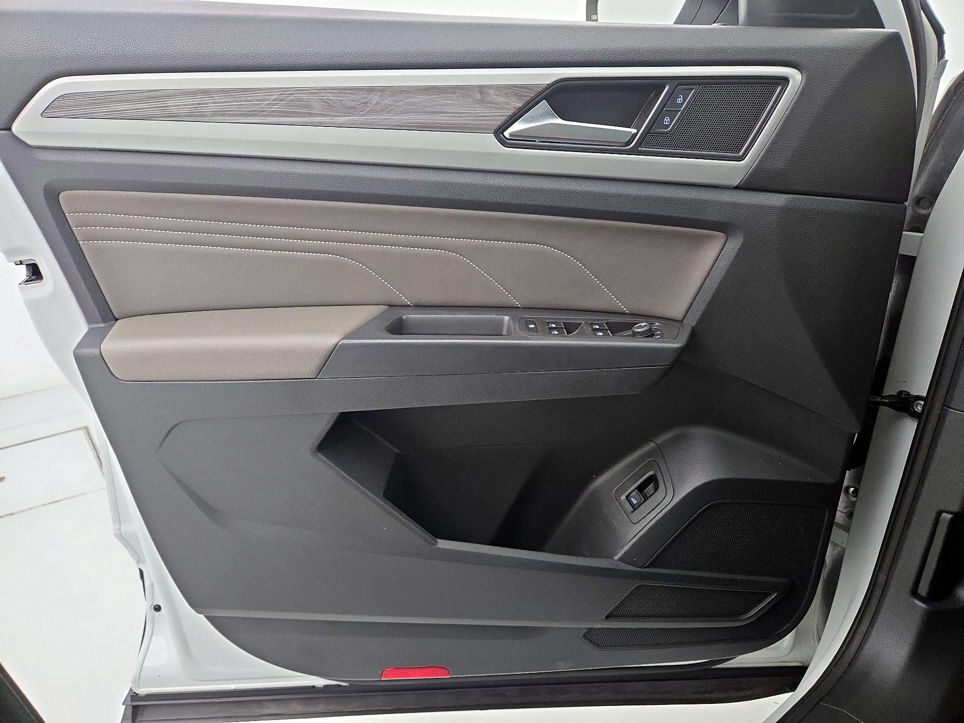 Thumbnail: 2022 Volkswagen Atlas - 12