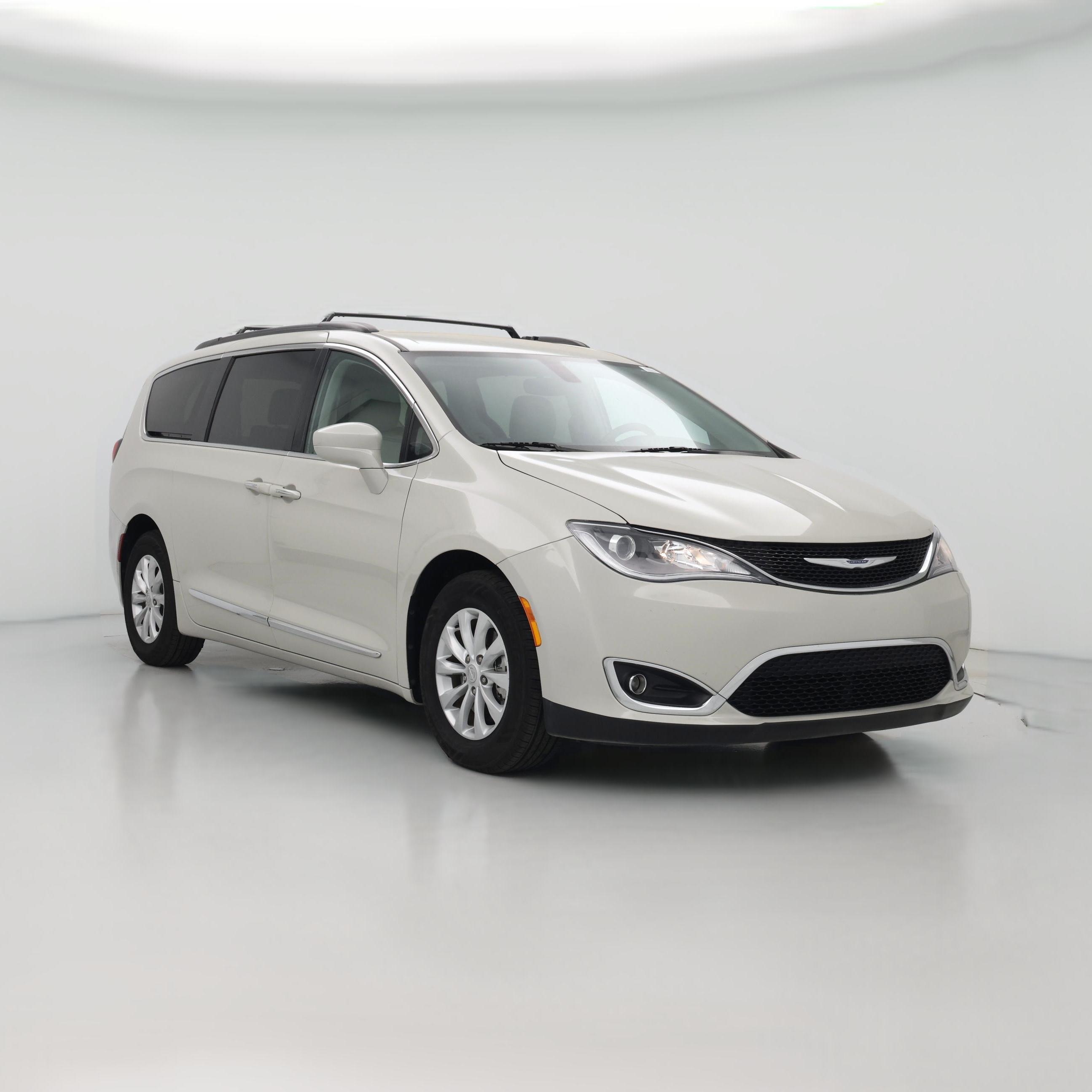 Thumbnail: 2017 Chrysler Pacifica - 1
