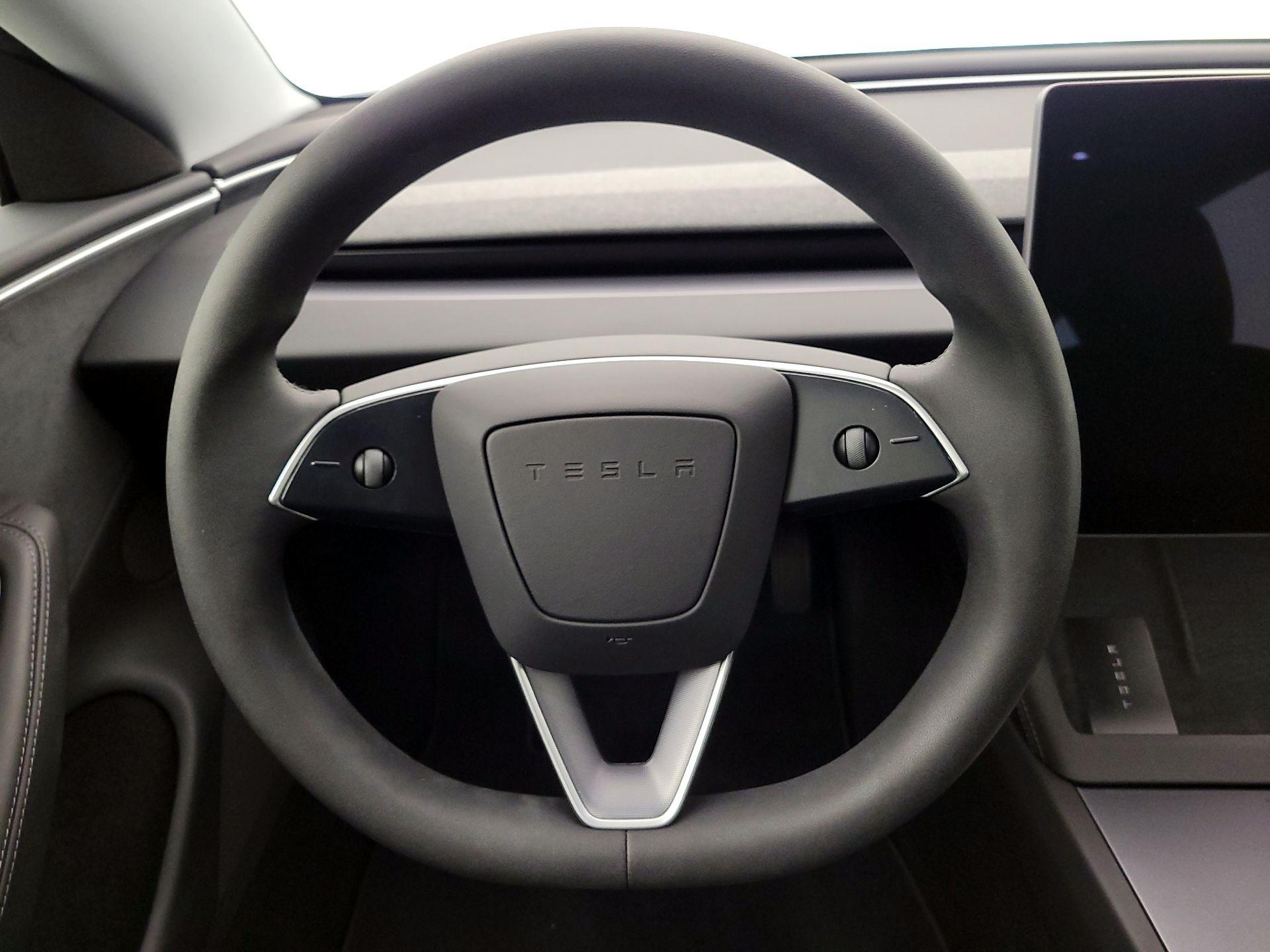 Thumbnail: 2025 Tesla Model 3 - 10