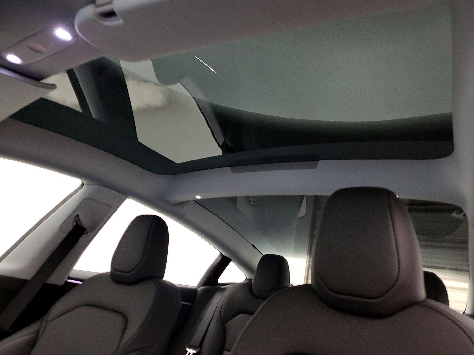 Thumbnail: 2025 Tesla Model 3 - 19