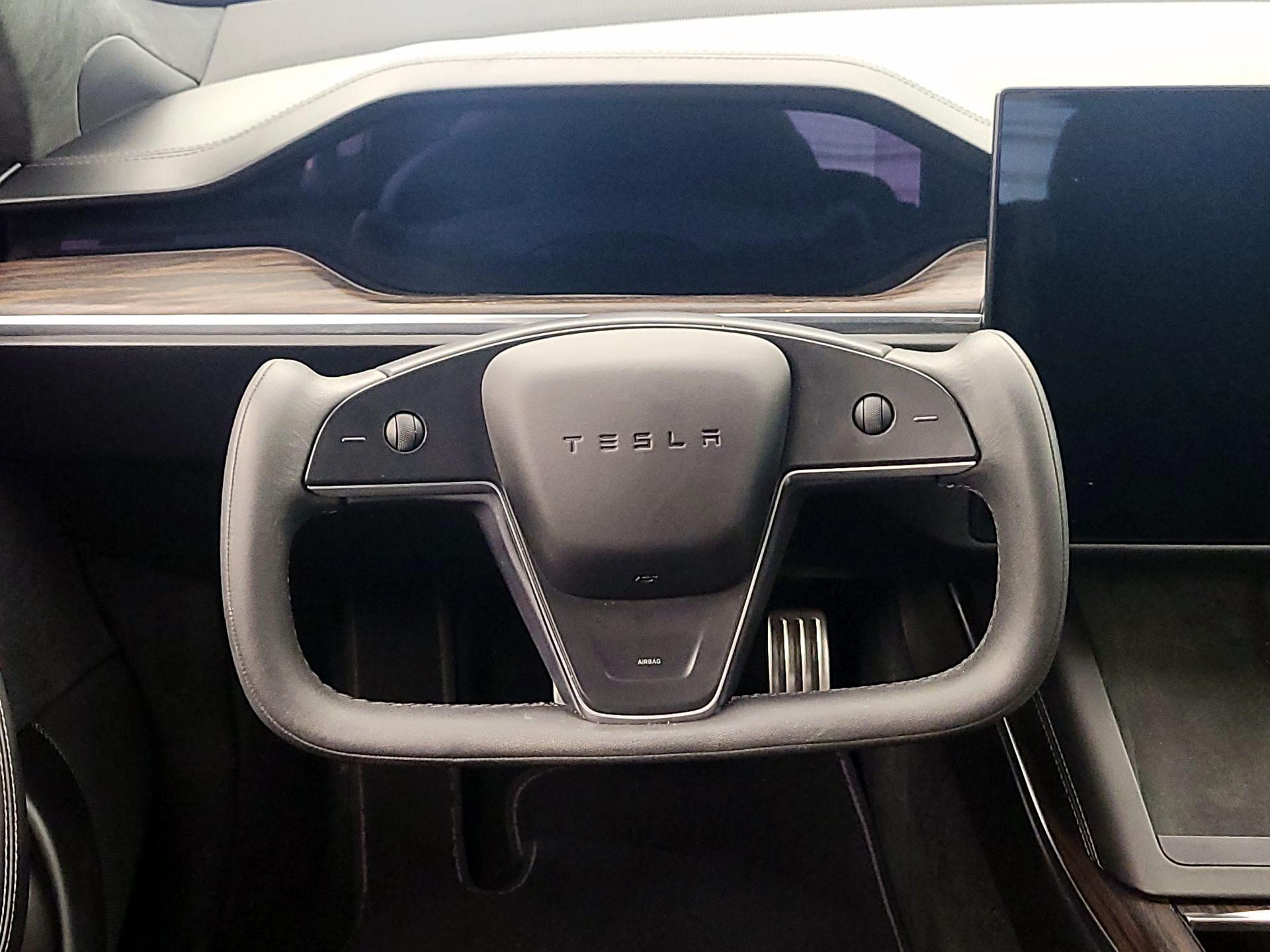 Thumbnail: 2023 Tesla Model S - 10