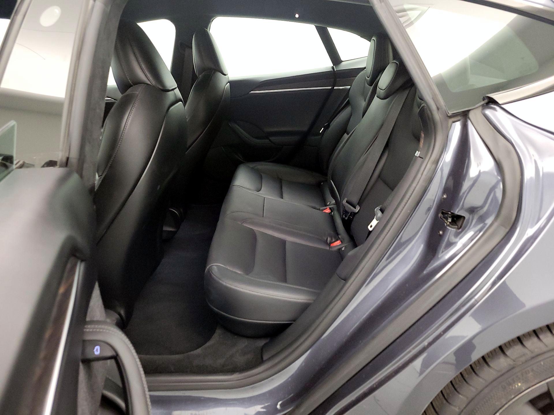 Thumbnail: 2023 Tesla Model S - 19