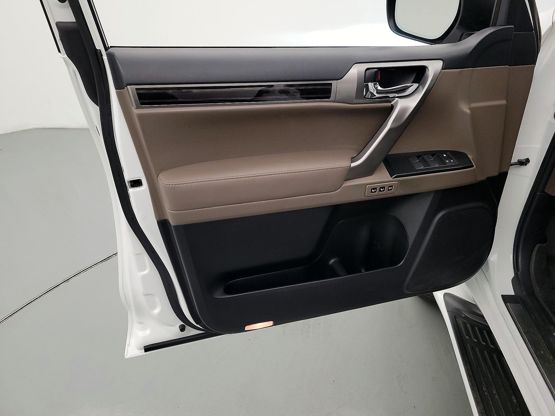 Thumbnail: 2022 Lexus GX - 12