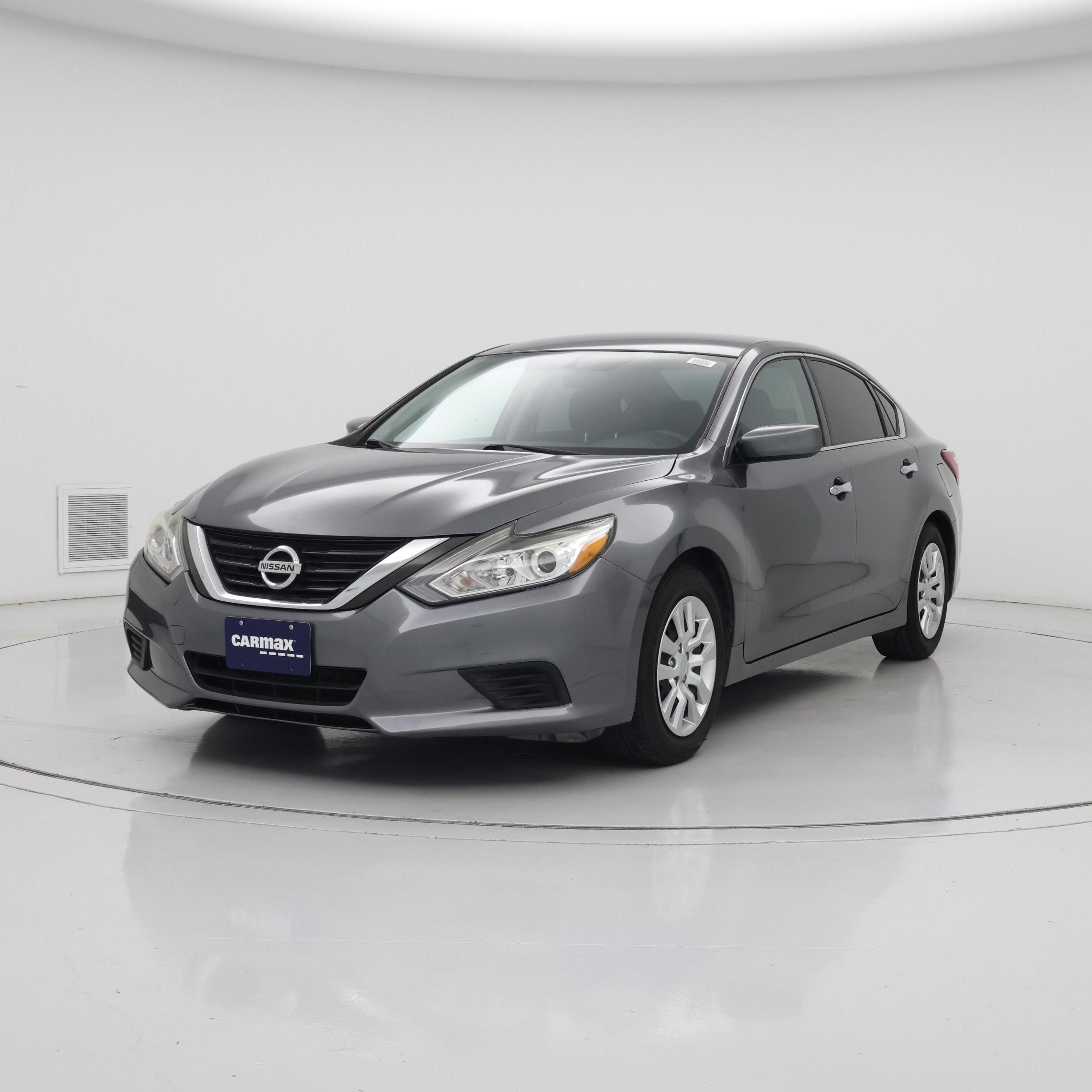 Thumbnail: 2018 Nissan Altima - 4