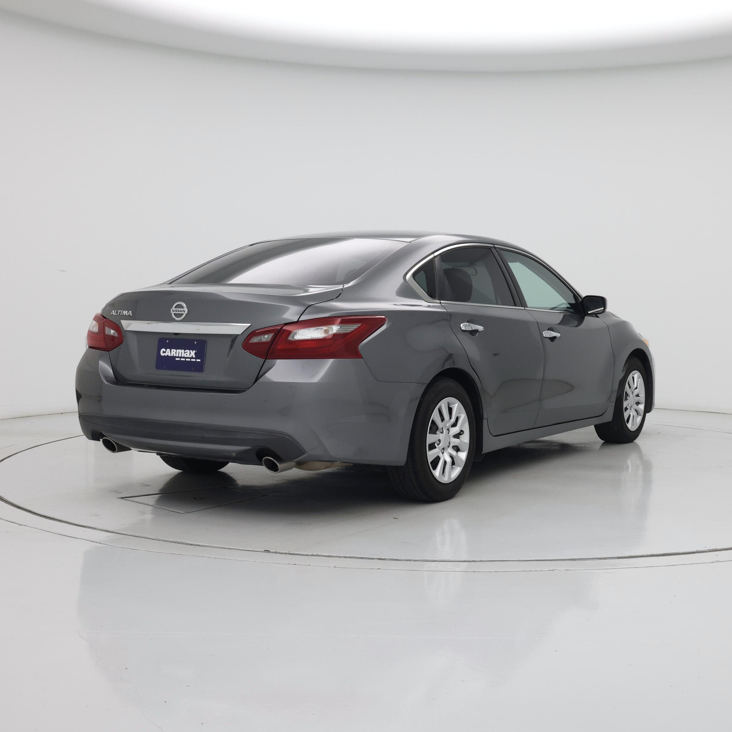 Thumbnail: 2018 Nissan Altima - 8