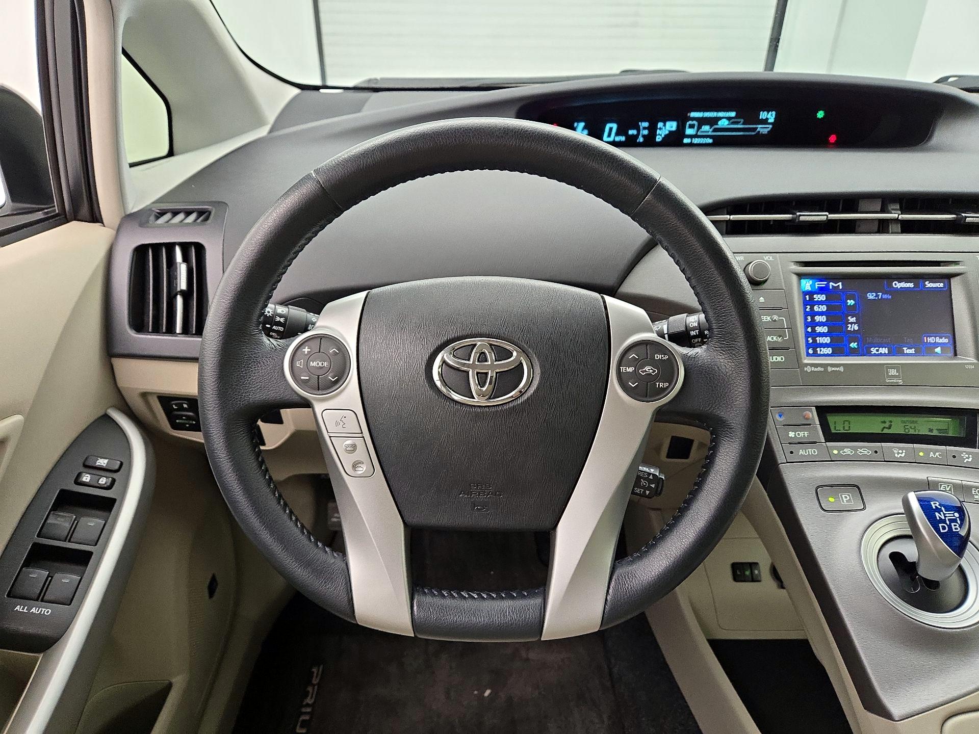 Thumbnail: 2014 Toyota Prius - 10