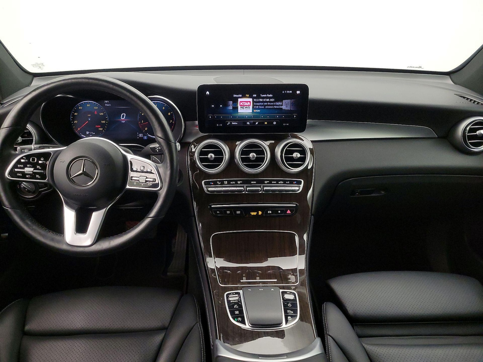 2021 Mercedes-Benz GLC GLC300 - Photo 10