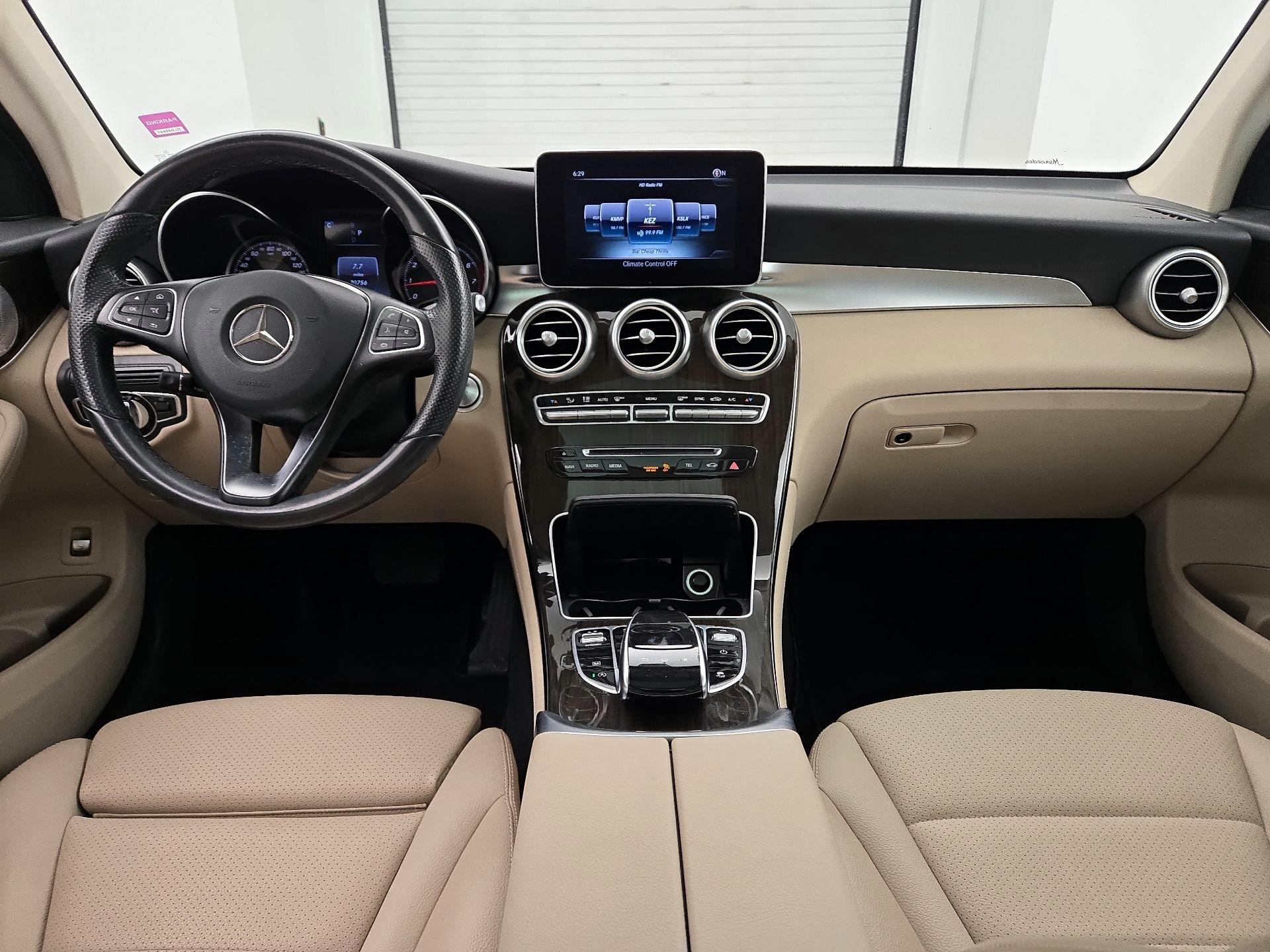 Thumbnail: 2016 Mercedes-Benz GLC - 9