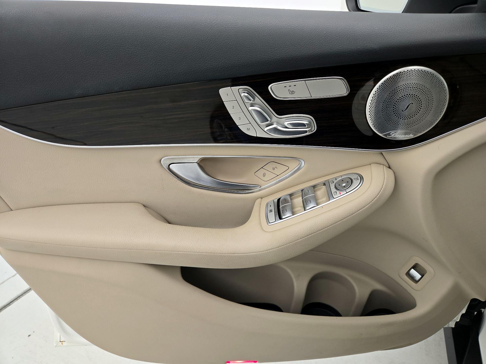 Thumbnail: 2016 Mercedes-Benz GLC - 12