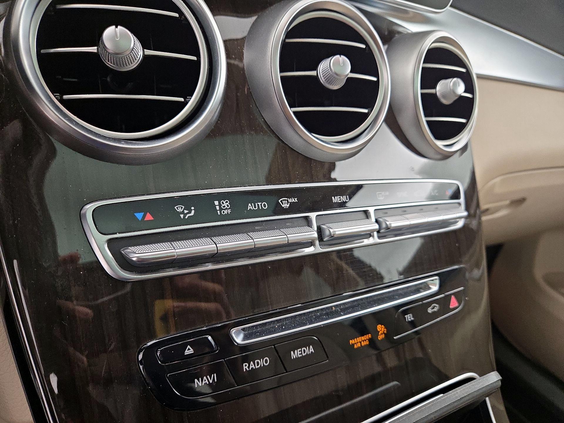 Thumbnail: 2016 Mercedes-Benz GLC - 16