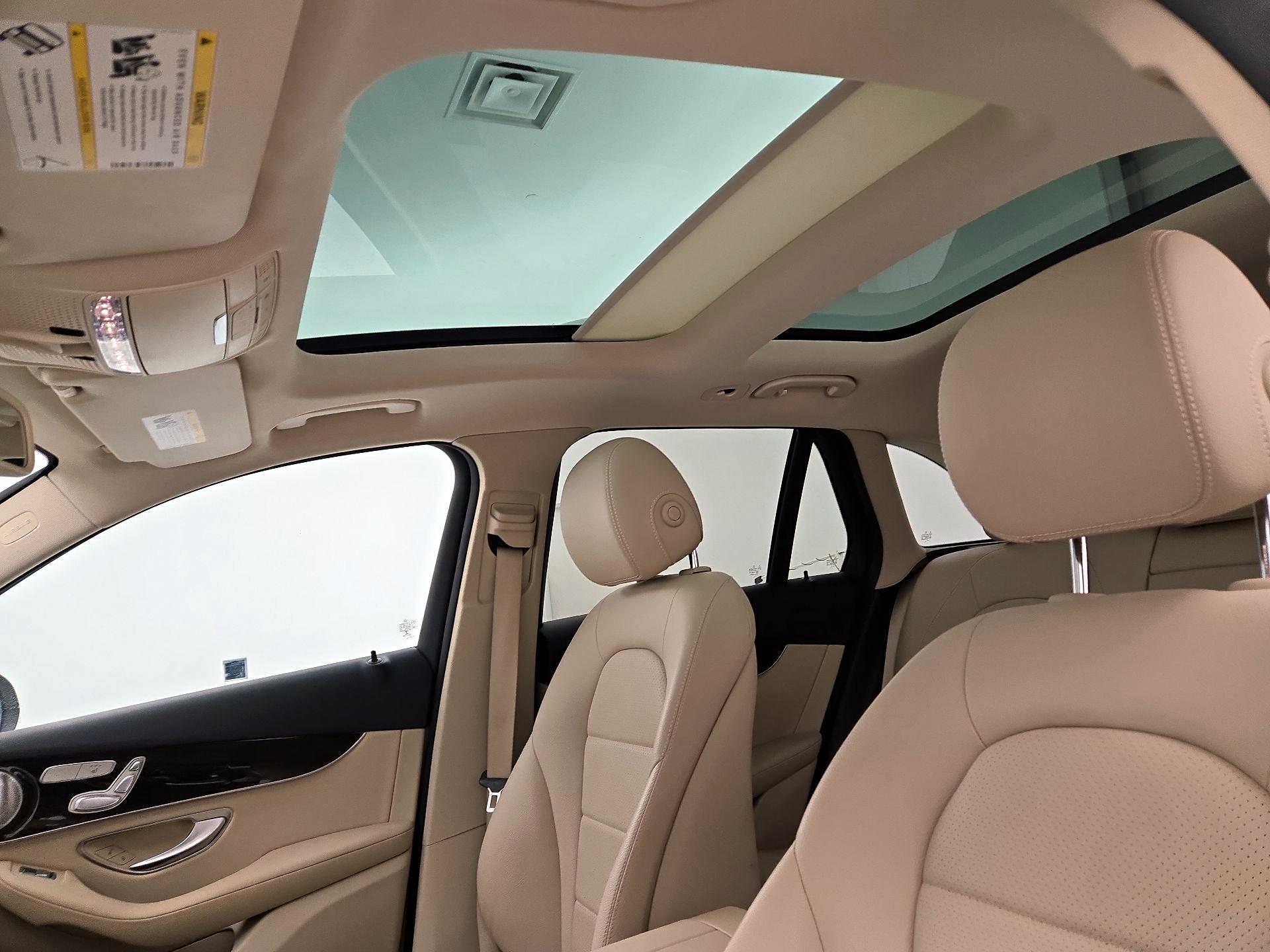 Thumbnail: 2016 Mercedes-Benz GLC - 19