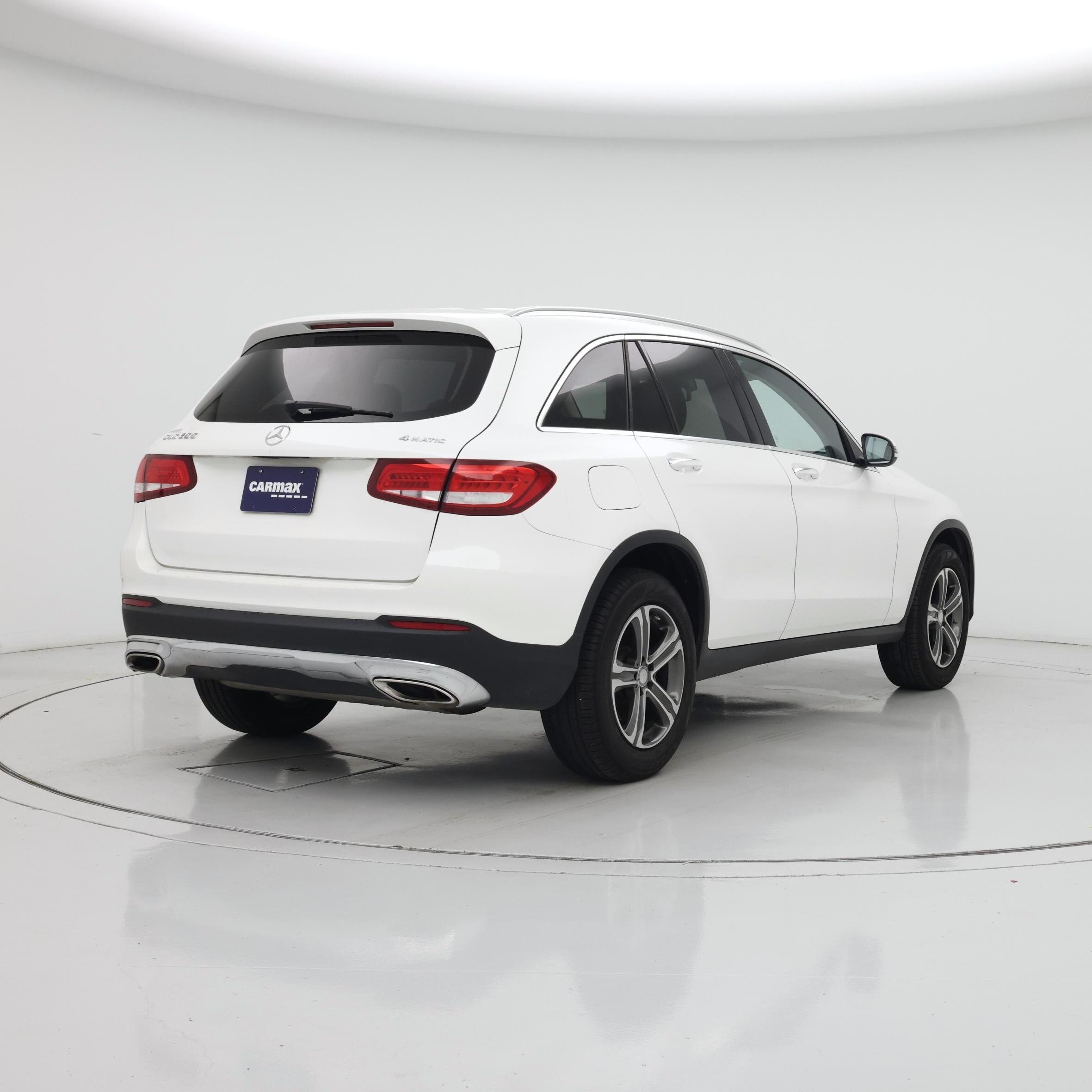 Thumbnail: 2016 Mercedes-Benz GLC - 8