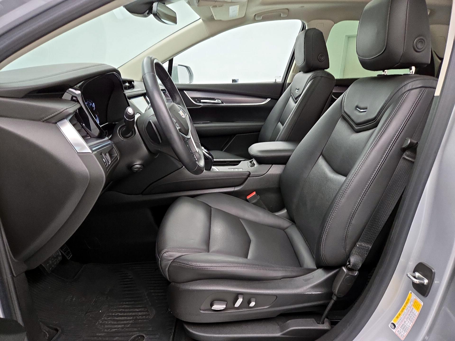 Thumbnail: 2018 Cadillac XT5 - 11