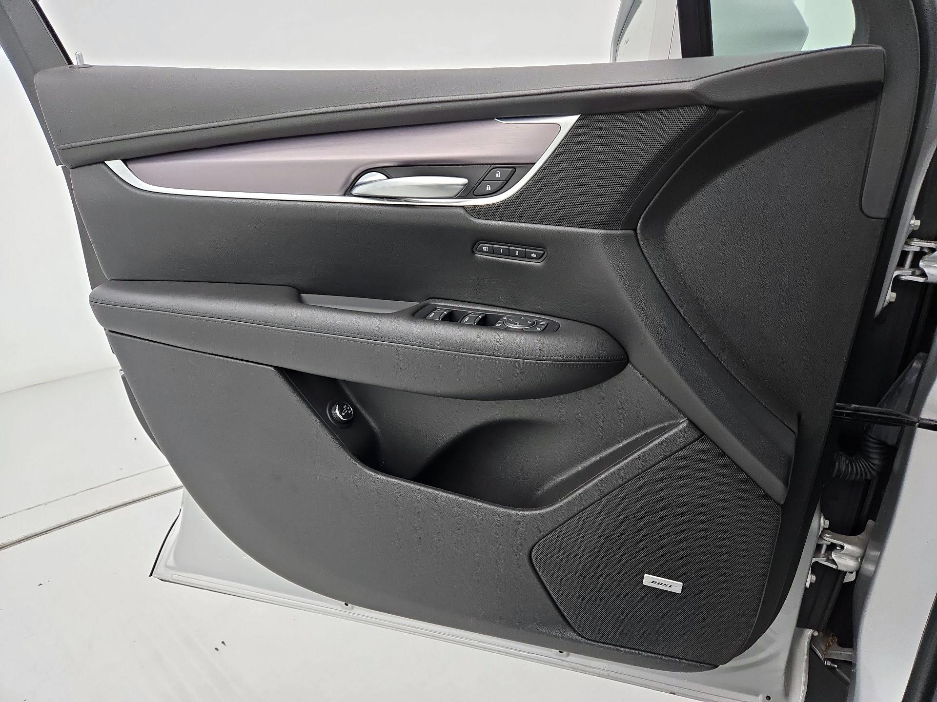 Thumbnail: 2018 Cadillac XT5 - 12