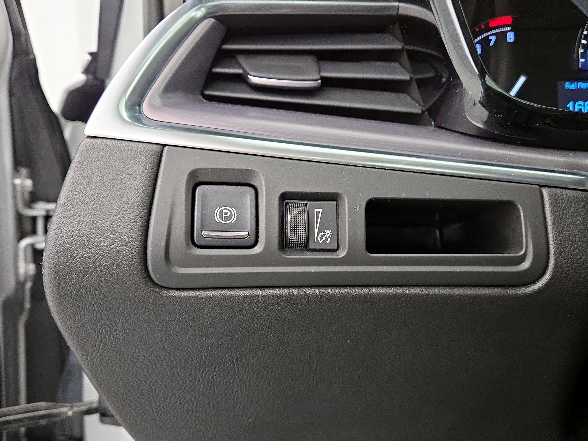 Thumbnail: 2018 Cadillac XT5 - 13