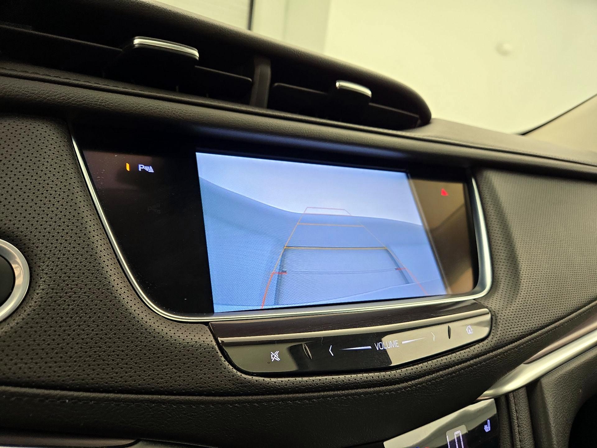 Thumbnail: 2018 Cadillac XT5 - 15