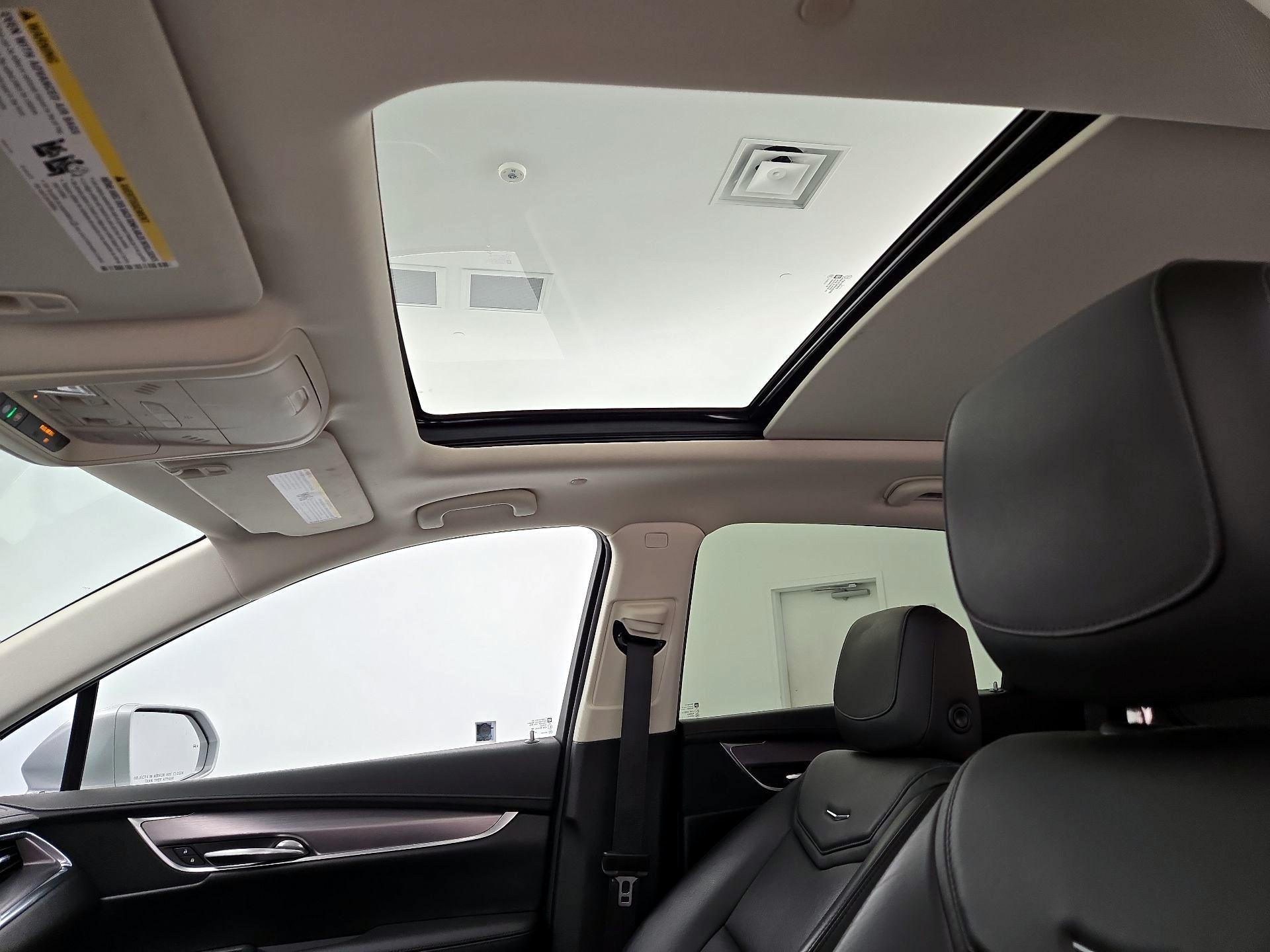 Thumbnail: 2018 Cadillac XT5 - 20