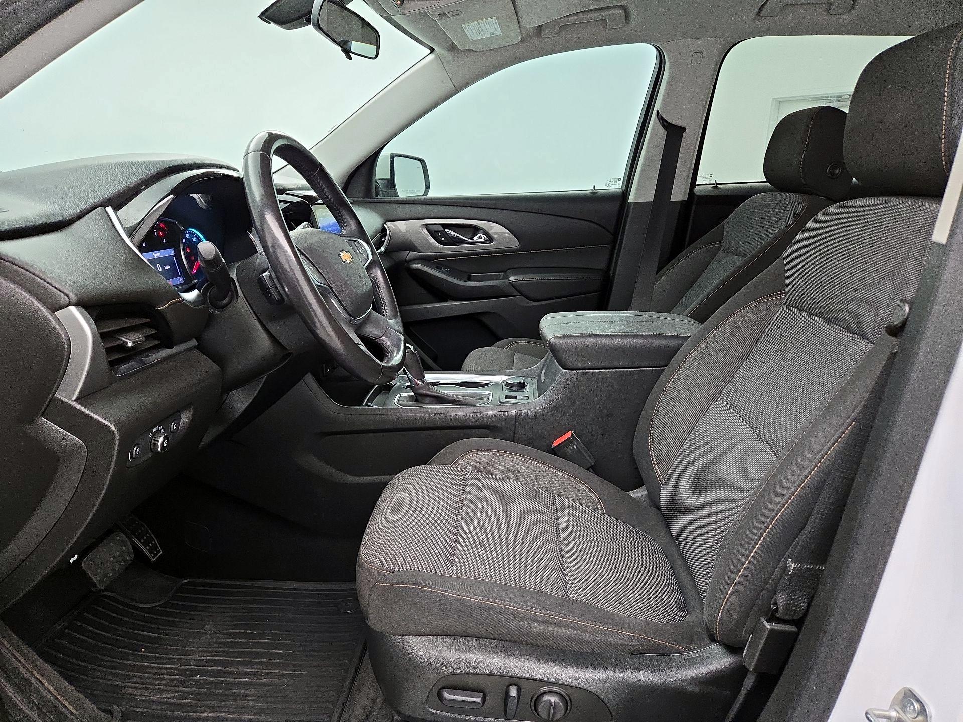 Thumbnail: 2020 Chevrolet Traverse - 11