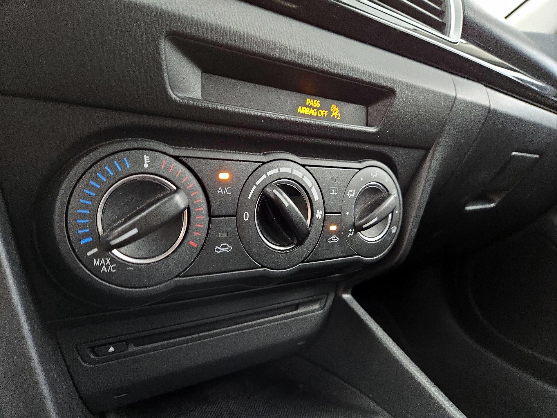 Thumbnail: 2014 Mazda Mazda3 - 15