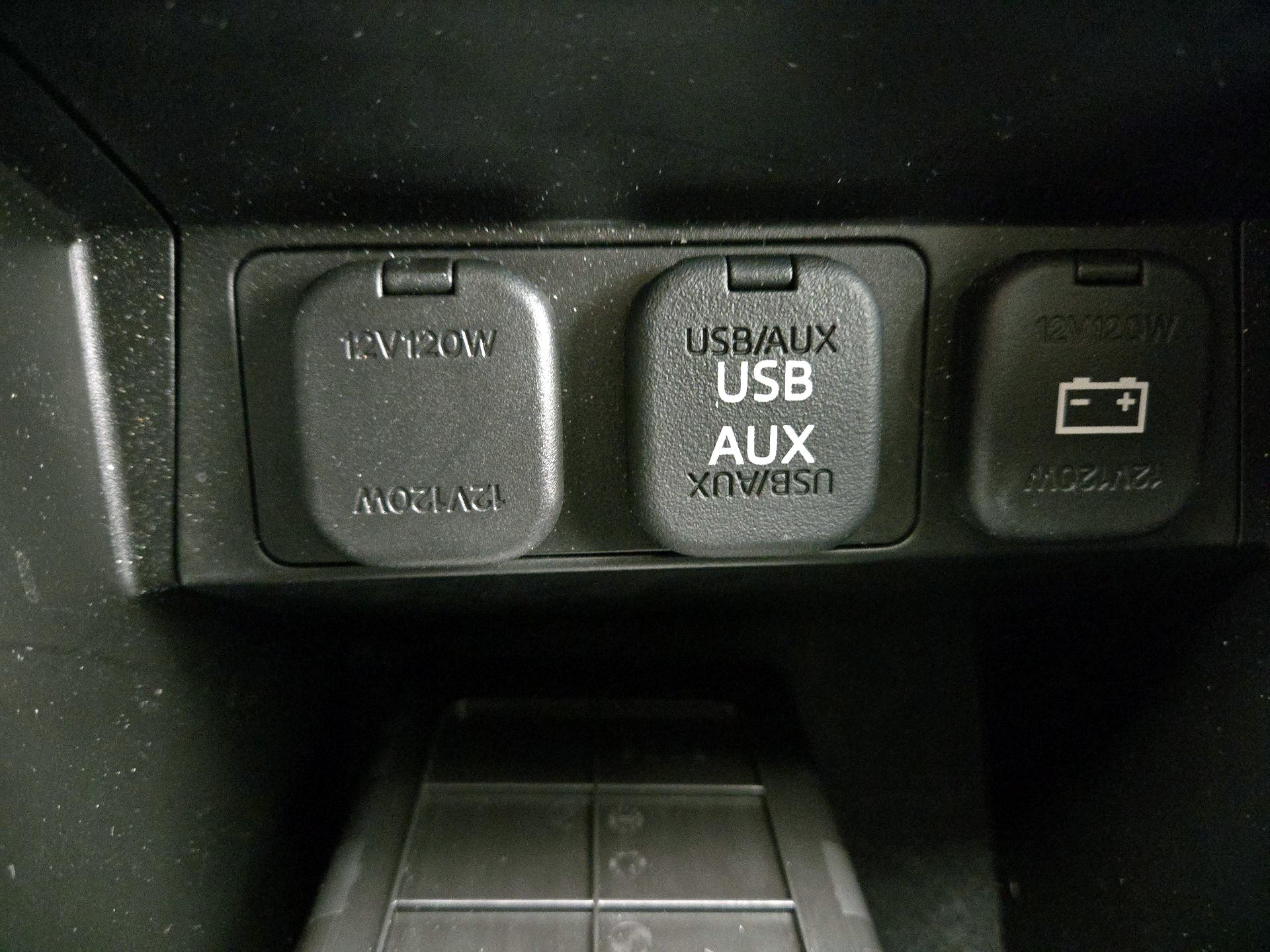 Thumbnail: 2014 Mazda Mazda3 - 17