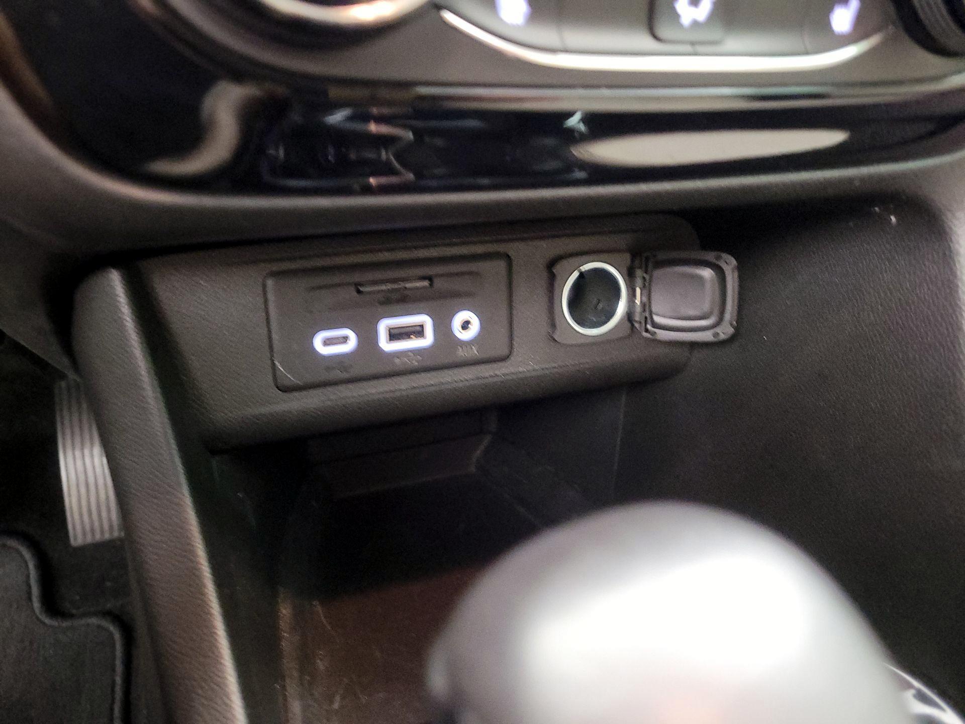 Thumbnail: 2020 Buick Encore GX - 19