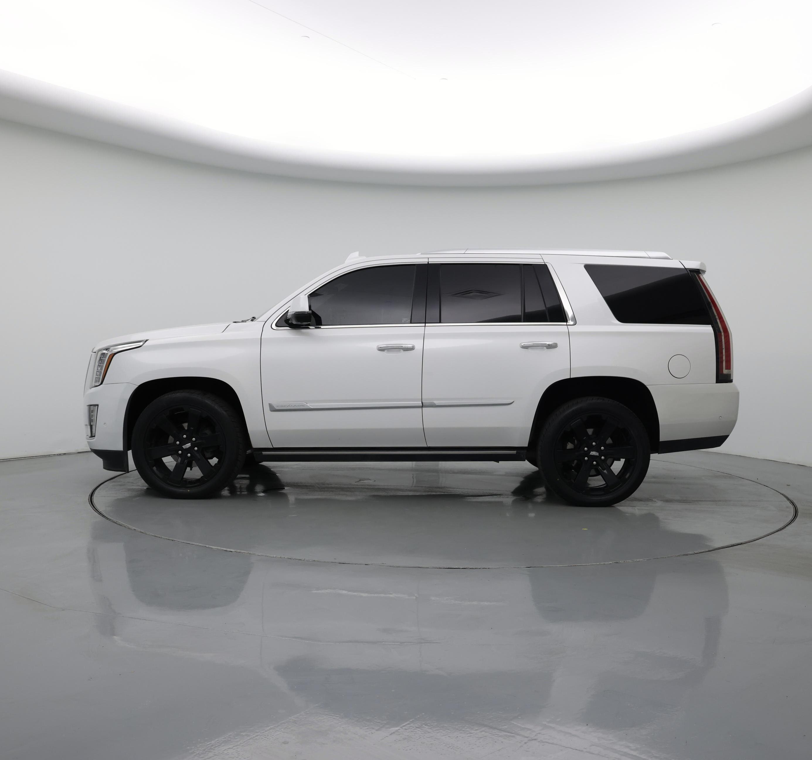 Thumbnail: 2020 Cadillac Escalade - 3