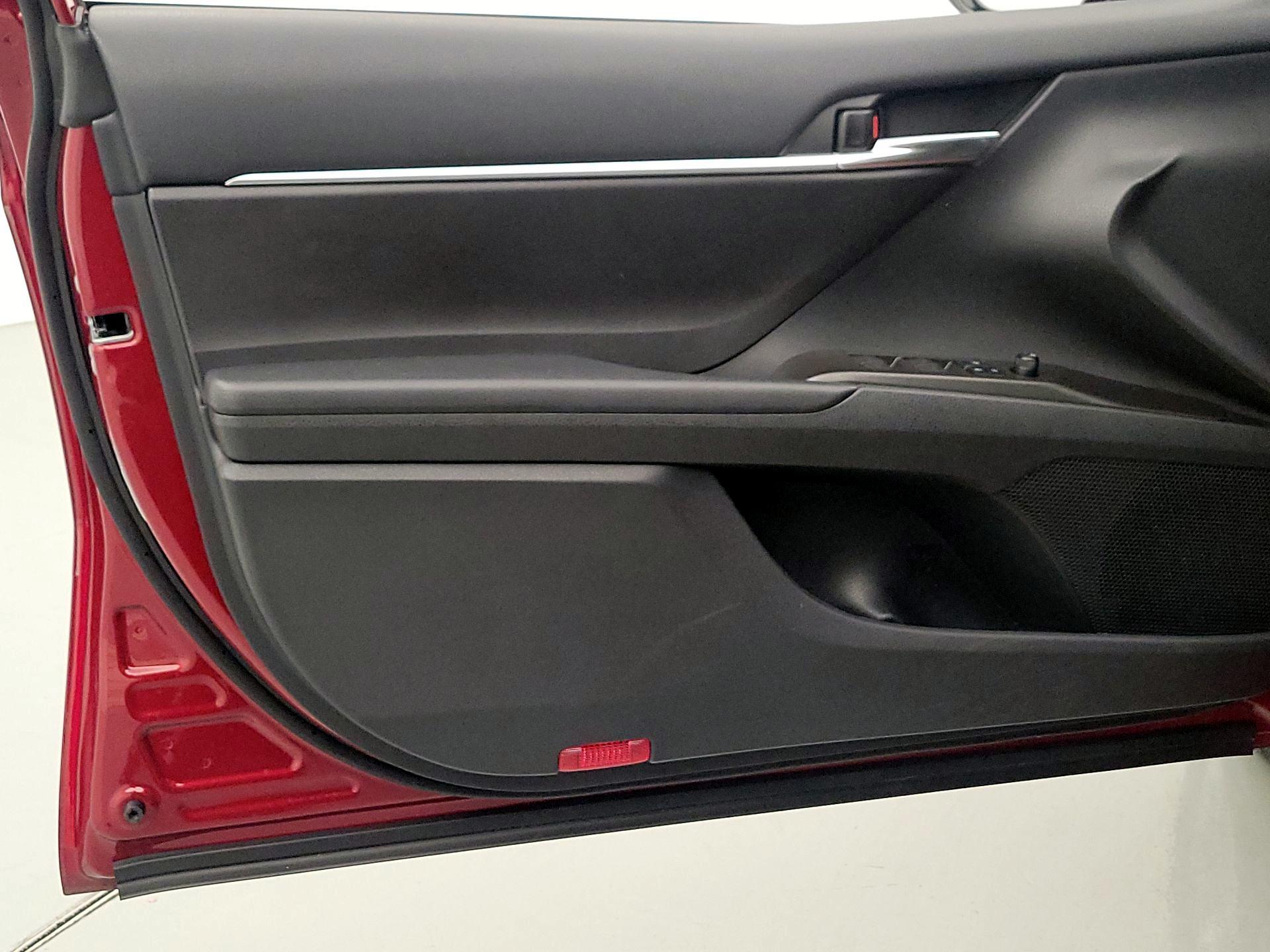 Thumbnail: 2021 Toyota Camry - 12