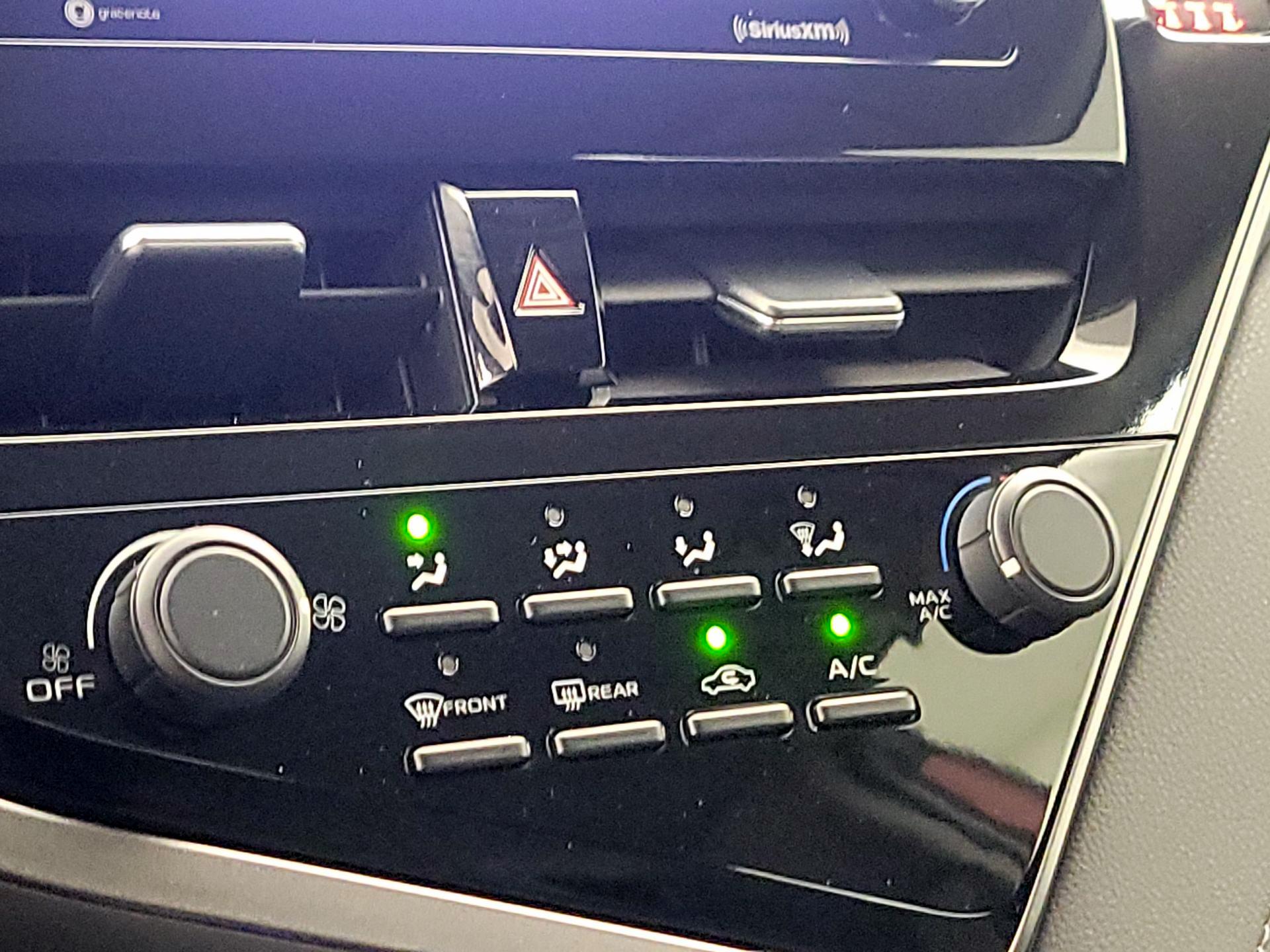 Thumbnail: 2021 Toyota Camry - 16