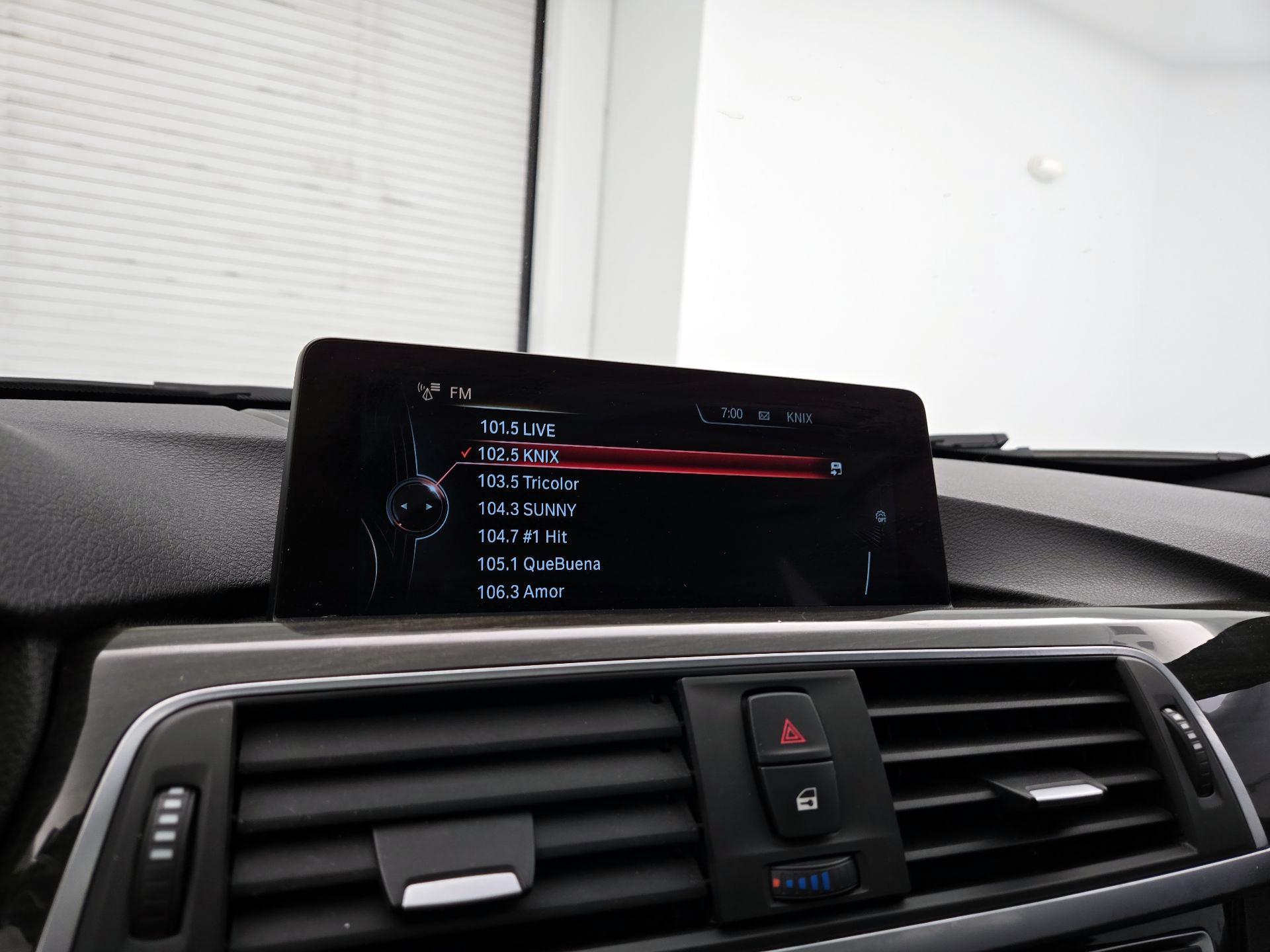 Thumbnail: 2016 BMW 3 Series - 16