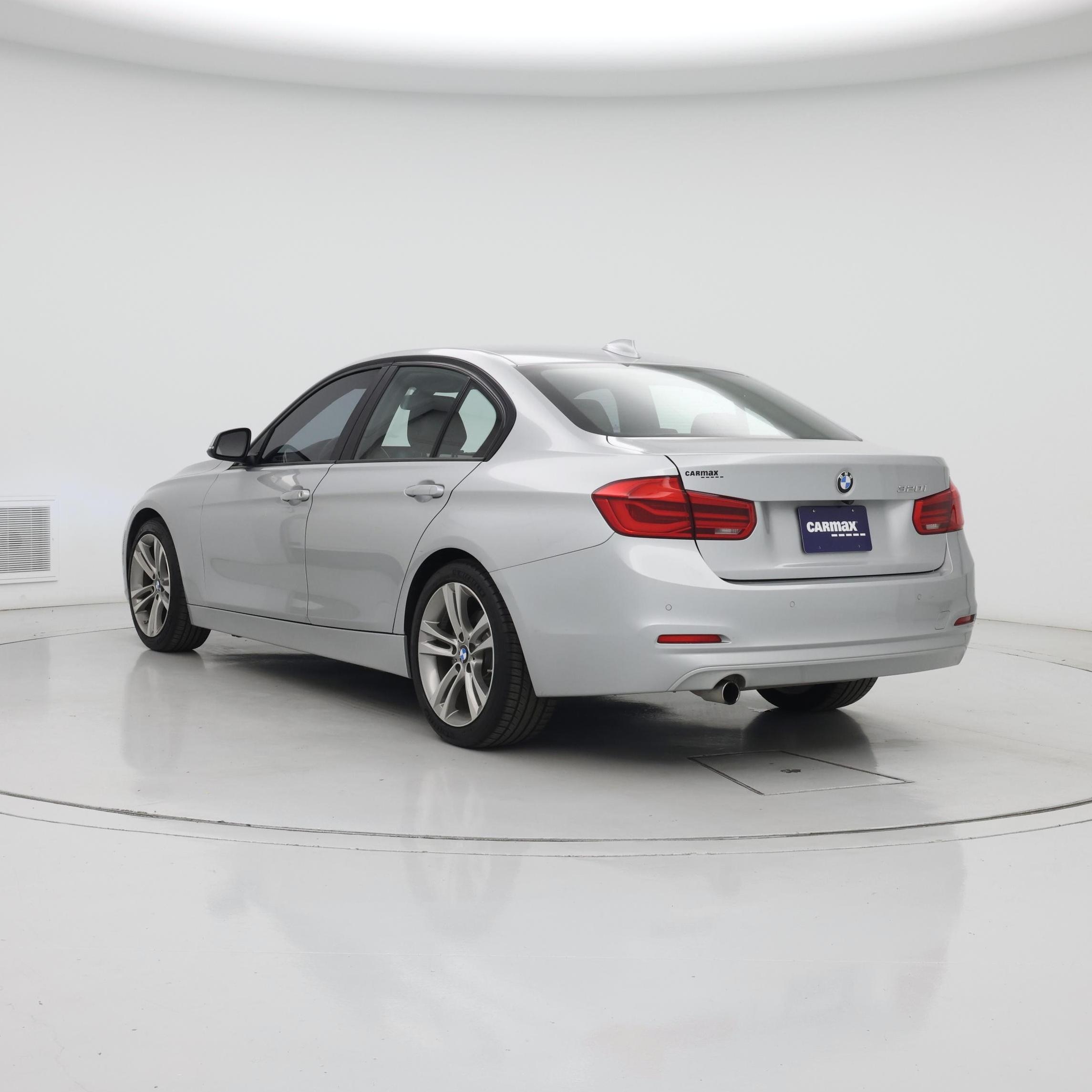 Thumbnail: 2016 BMW 3 Series - 2