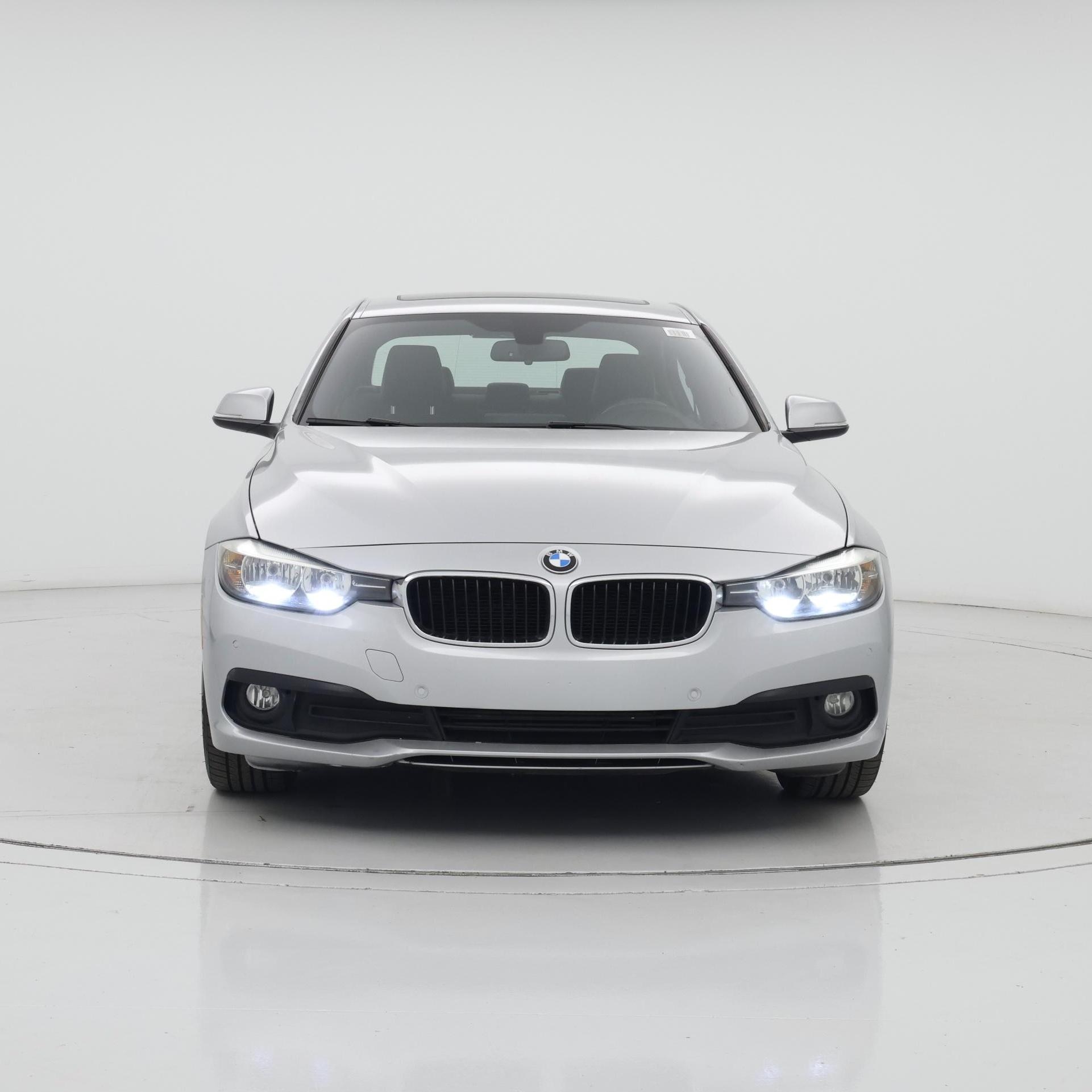Thumbnail: 2016 BMW 3 Series - 5