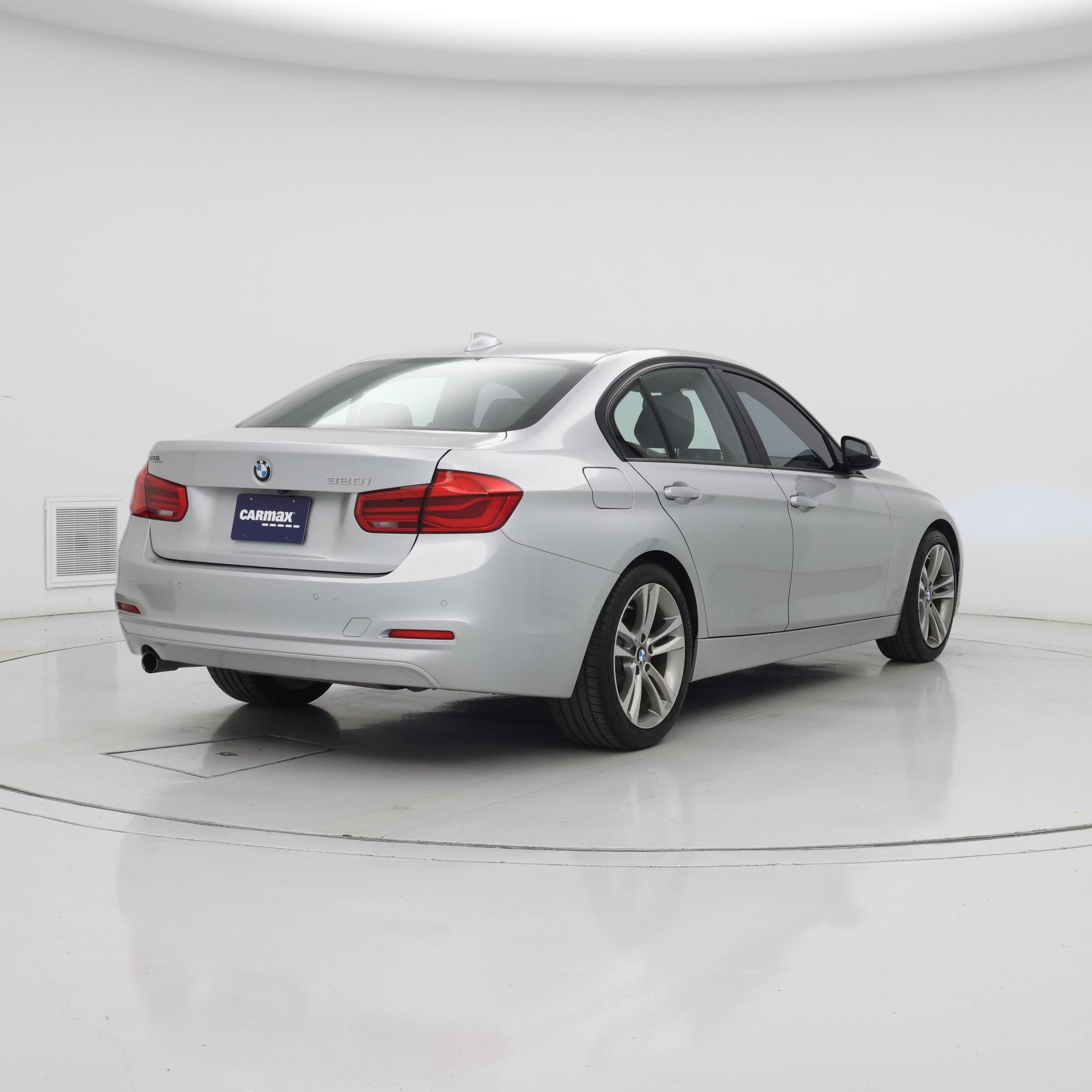 Thumbnail: 2016 BMW 3 Series - 8