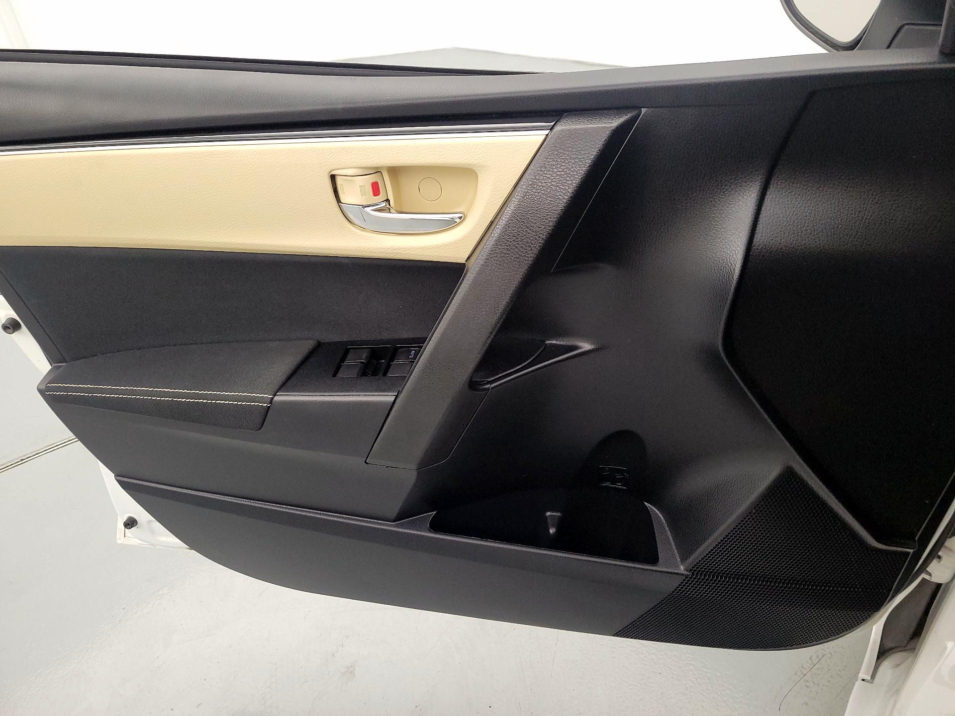 Thumbnail: 2019 Toyota Corolla - 12