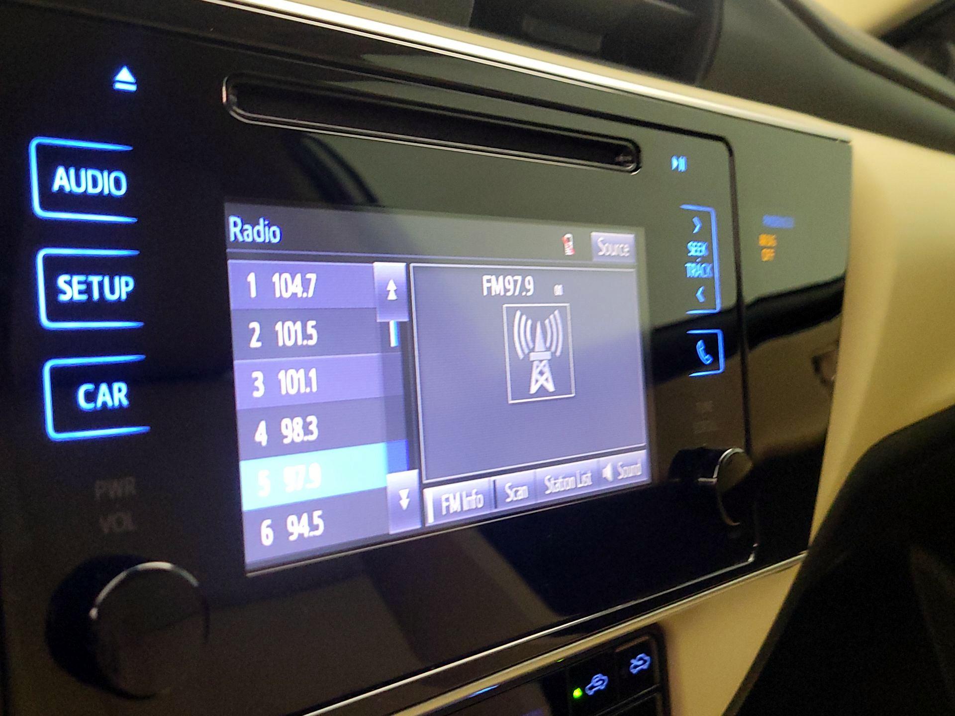 Thumbnail: 2019 Toyota Corolla - 15