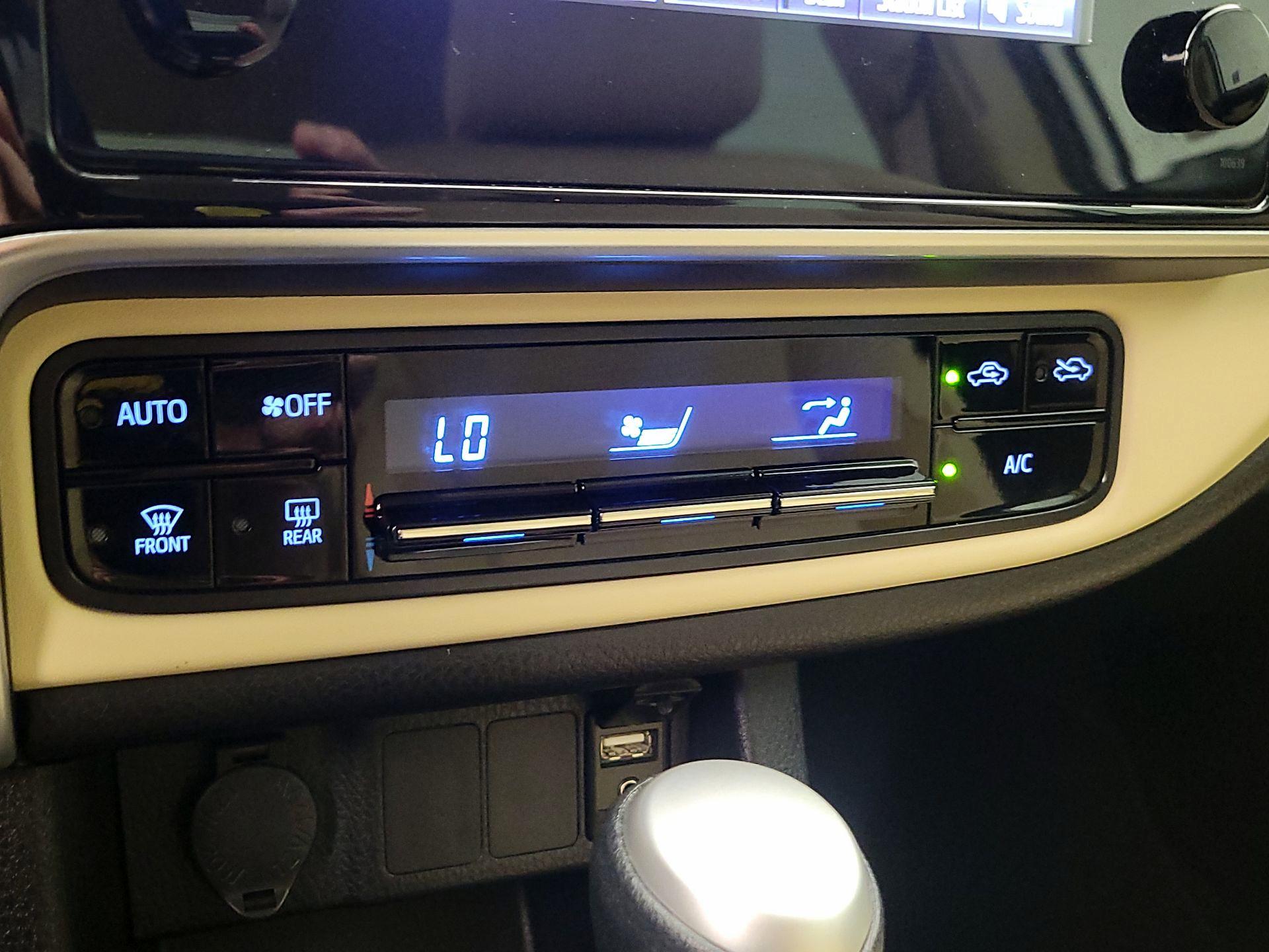 Thumbnail: 2019 Toyota Corolla - 16