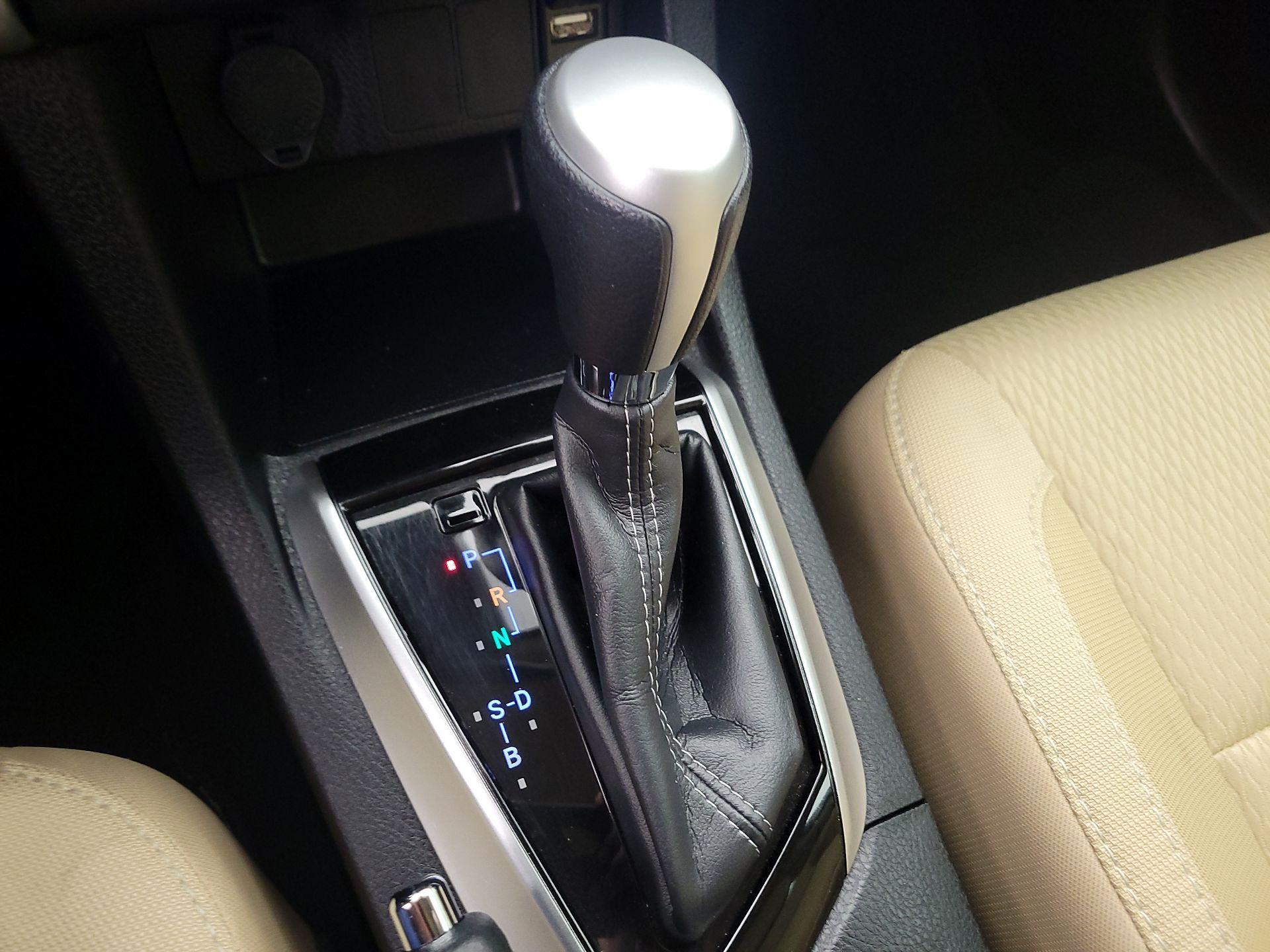 Thumbnail: 2019 Toyota Corolla - 17