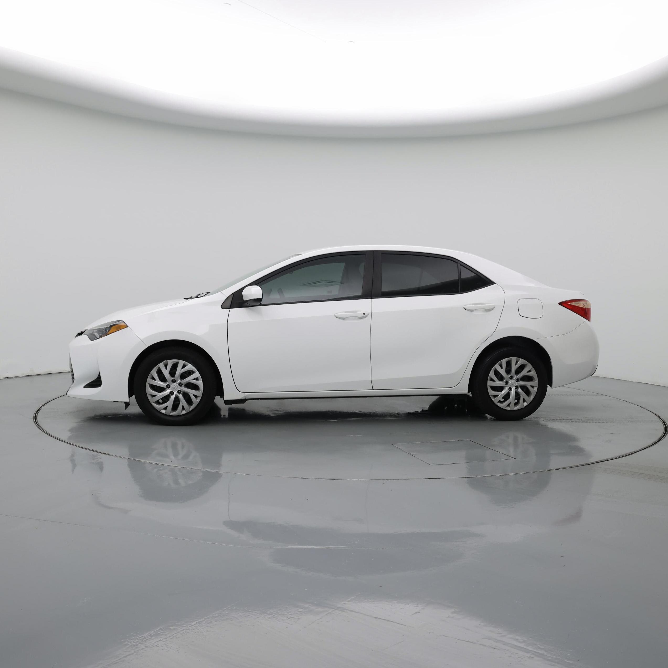 Thumbnail: 2019 Toyota Corolla - 3