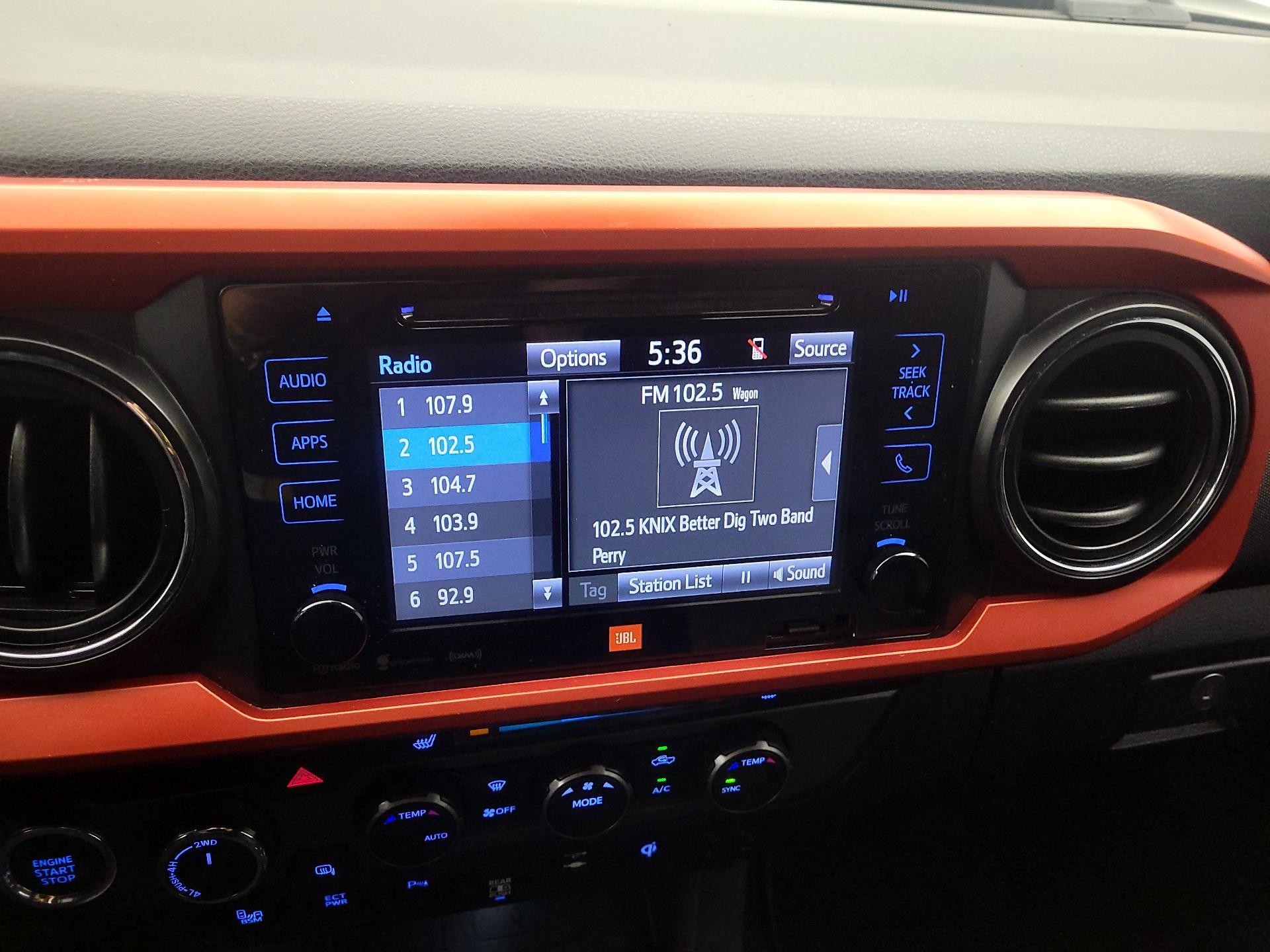 Thumbnail: 2019 Toyota Tacoma - 15