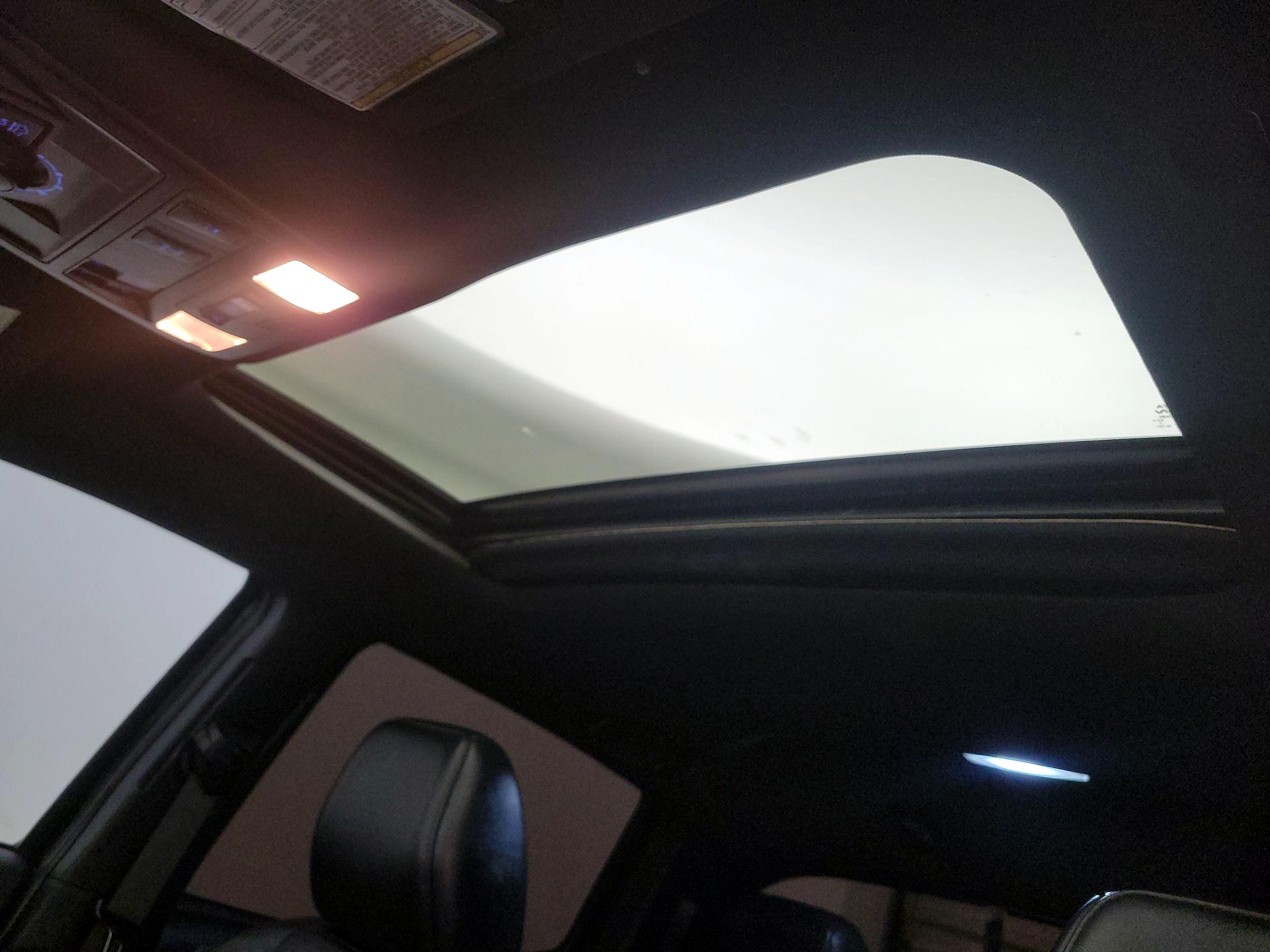 Thumbnail: 2019 Toyota Tacoma - 19