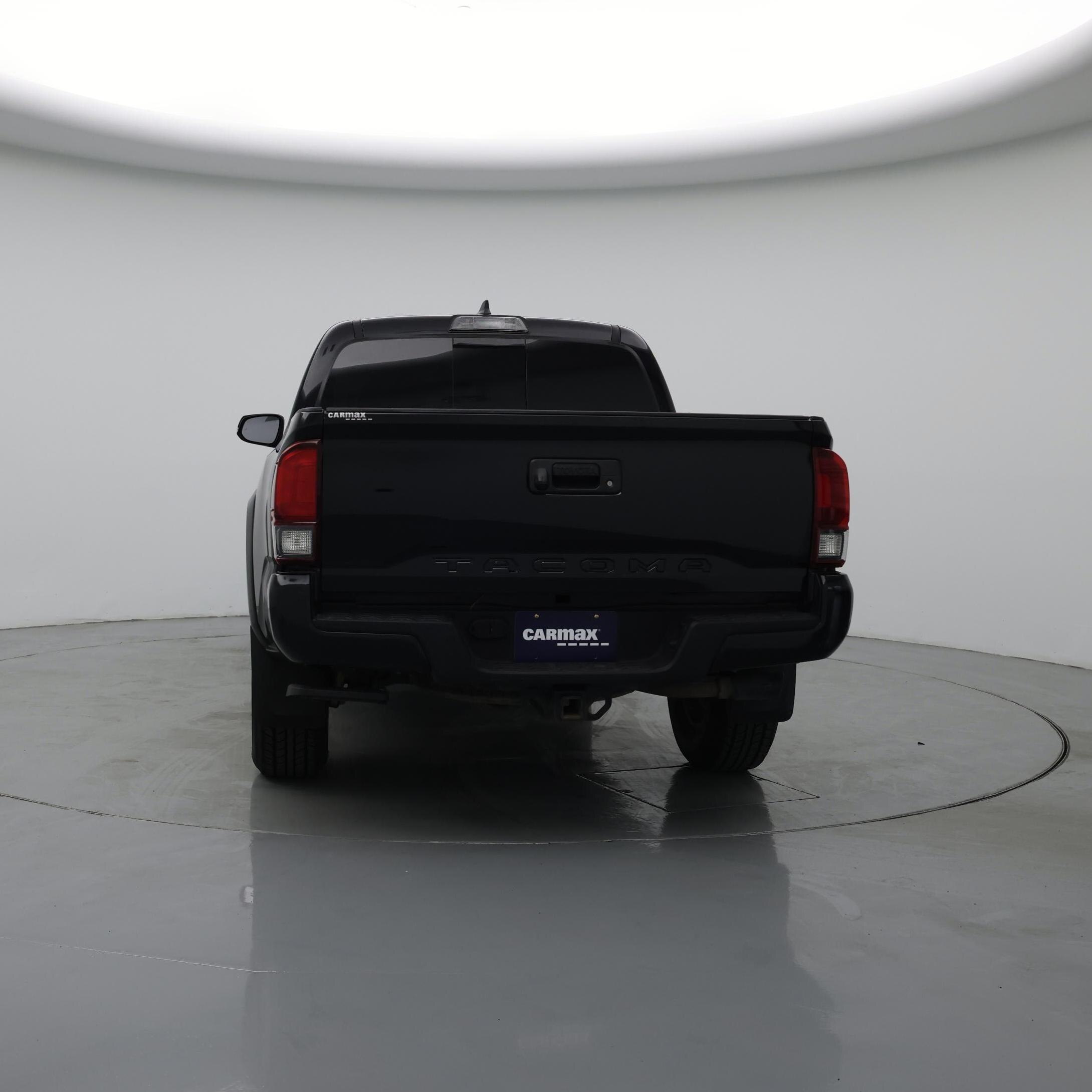 Thumbnail: 2019 Toyota Tacoma - 6