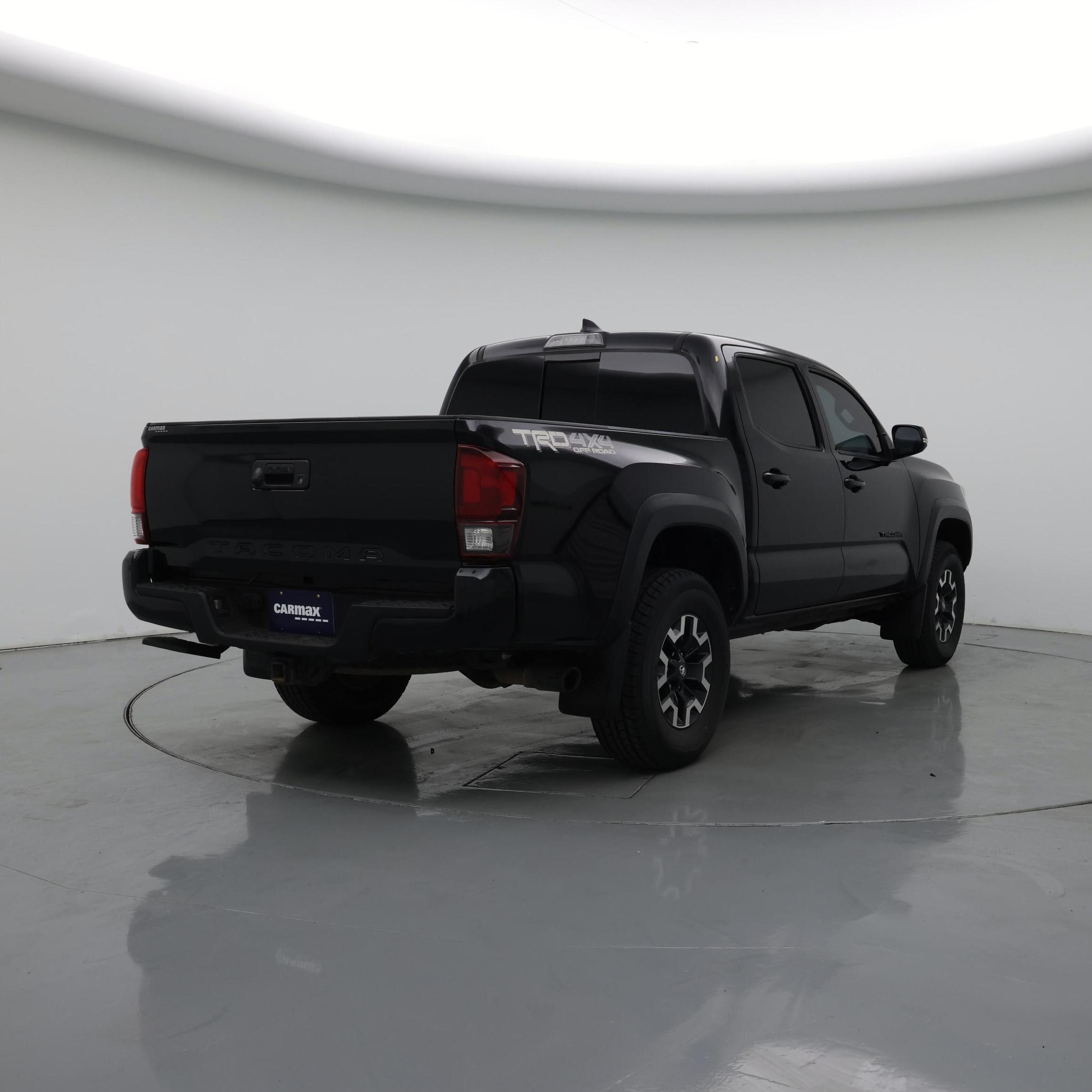 Thumbnail: 2019 Toyota Tacoma - 8