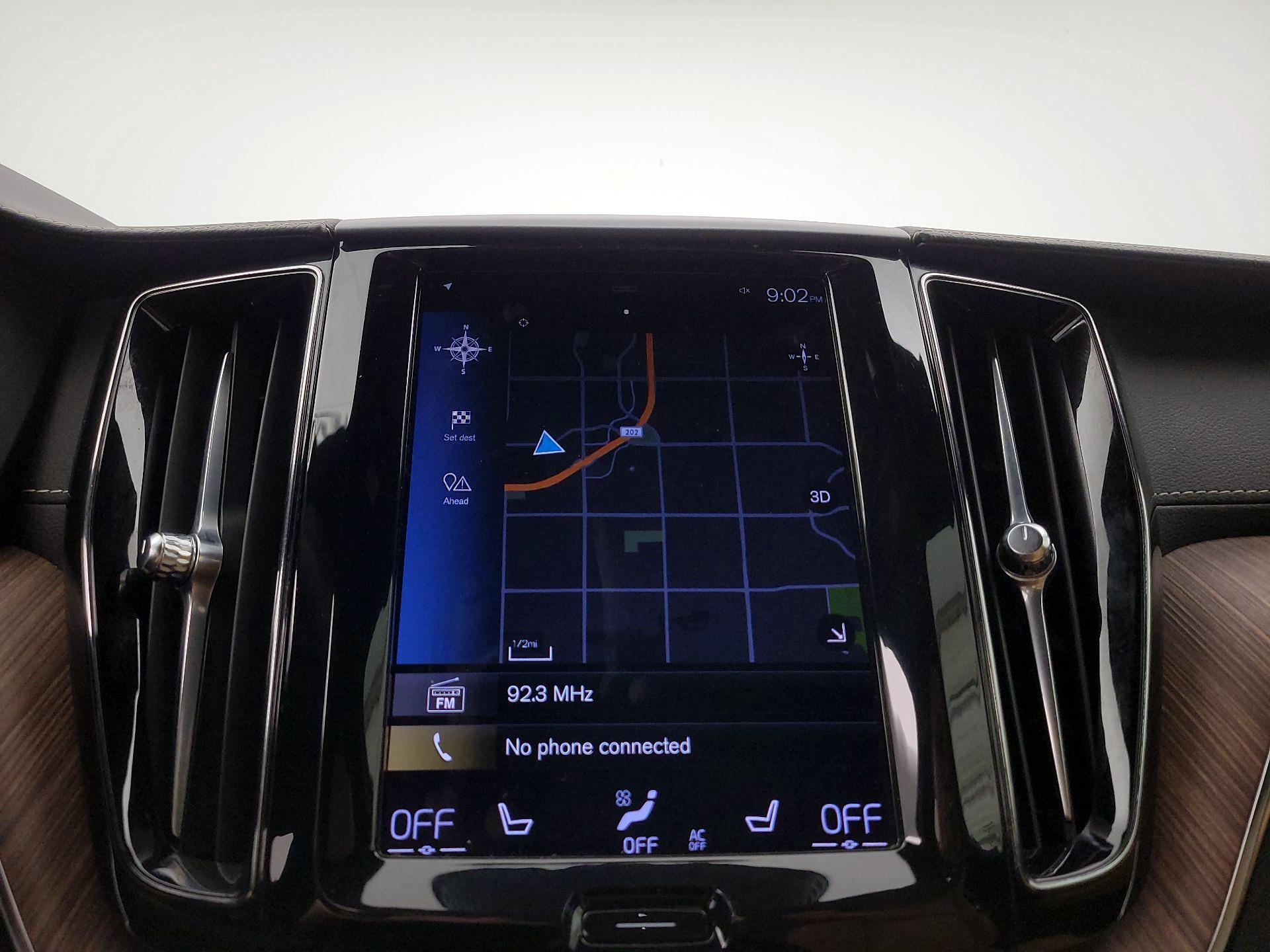 Thumbnail: 2021 Volvo XC60 - 14